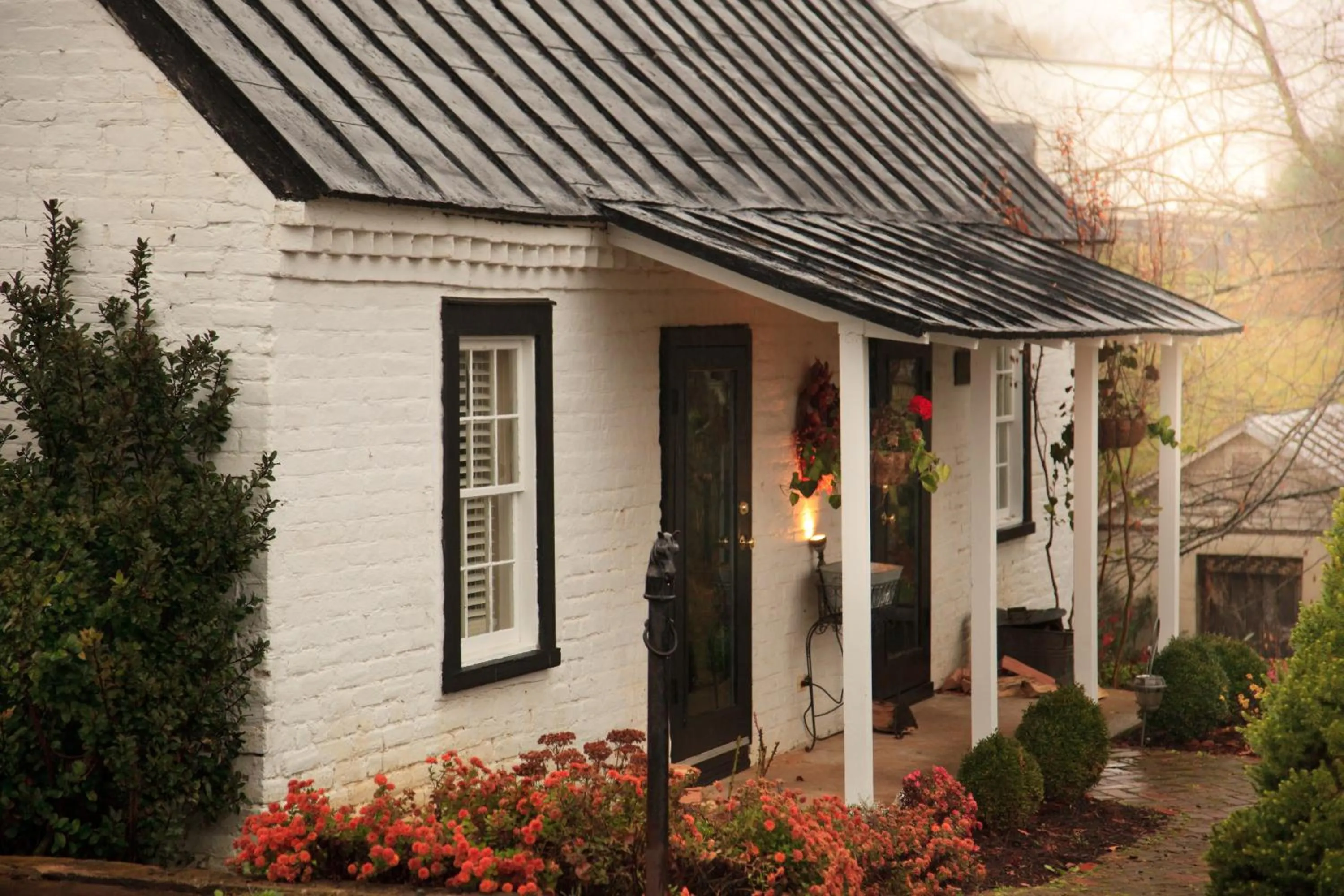 Facade/entrance in The Inn & Tavern at Meander
