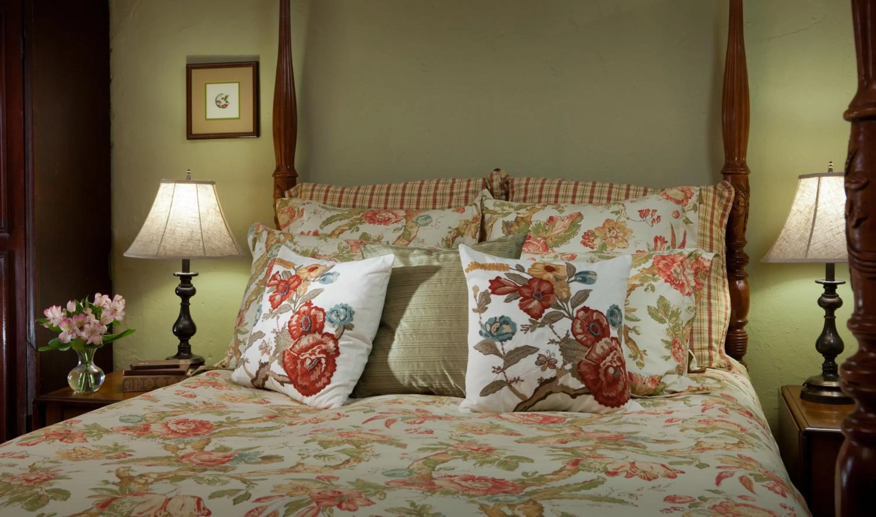 Bedroom, Bed in The Inn & Tavern at Meander