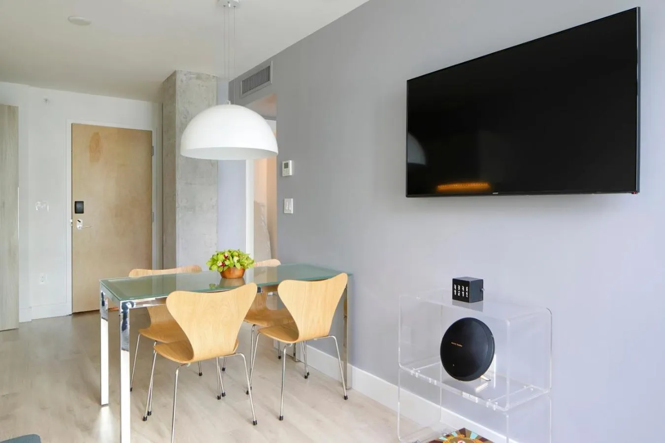 TV and multimedia in ABAE Hotel by Eskape Collection