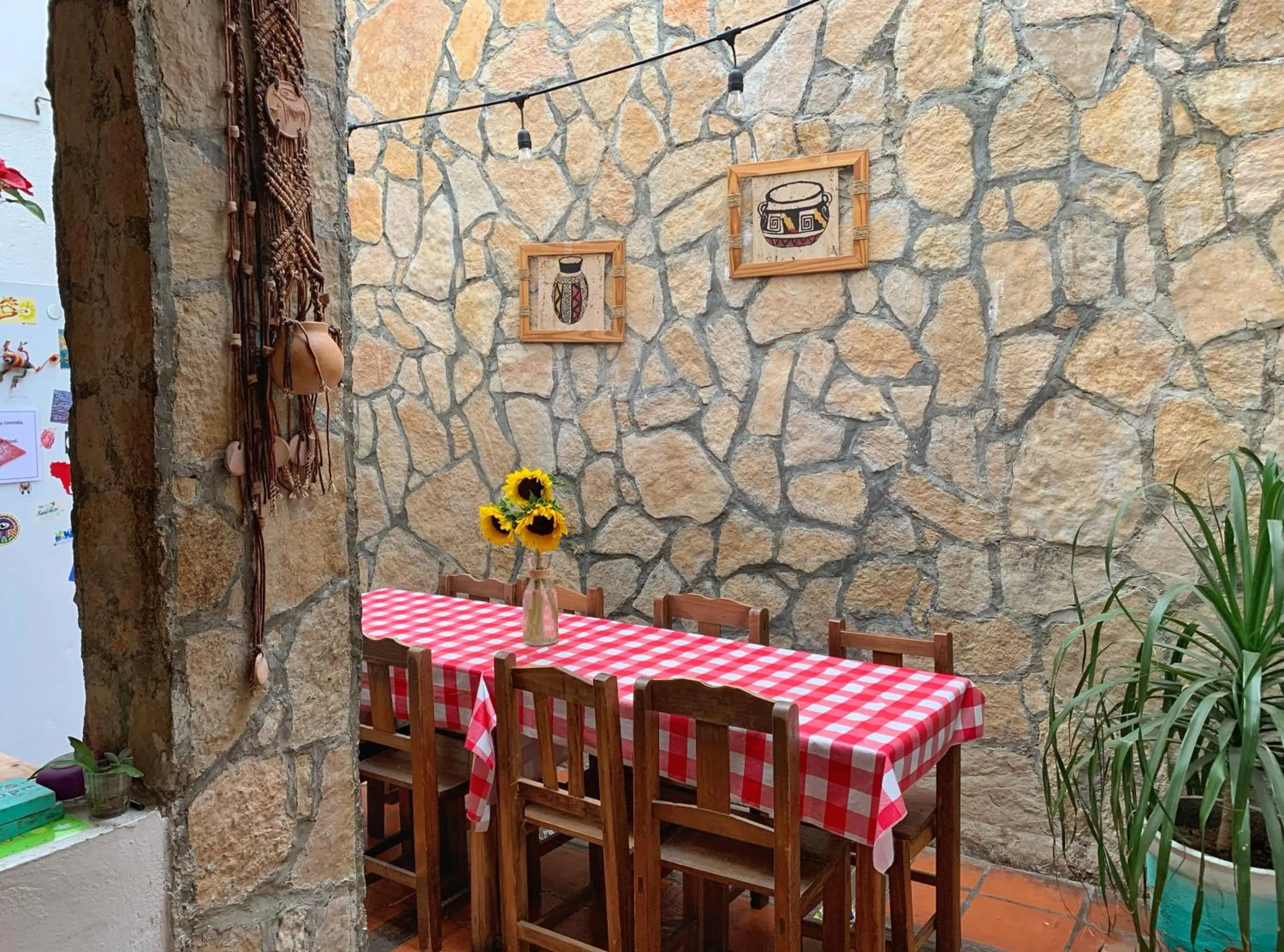 Dining area in Hostal La Isla