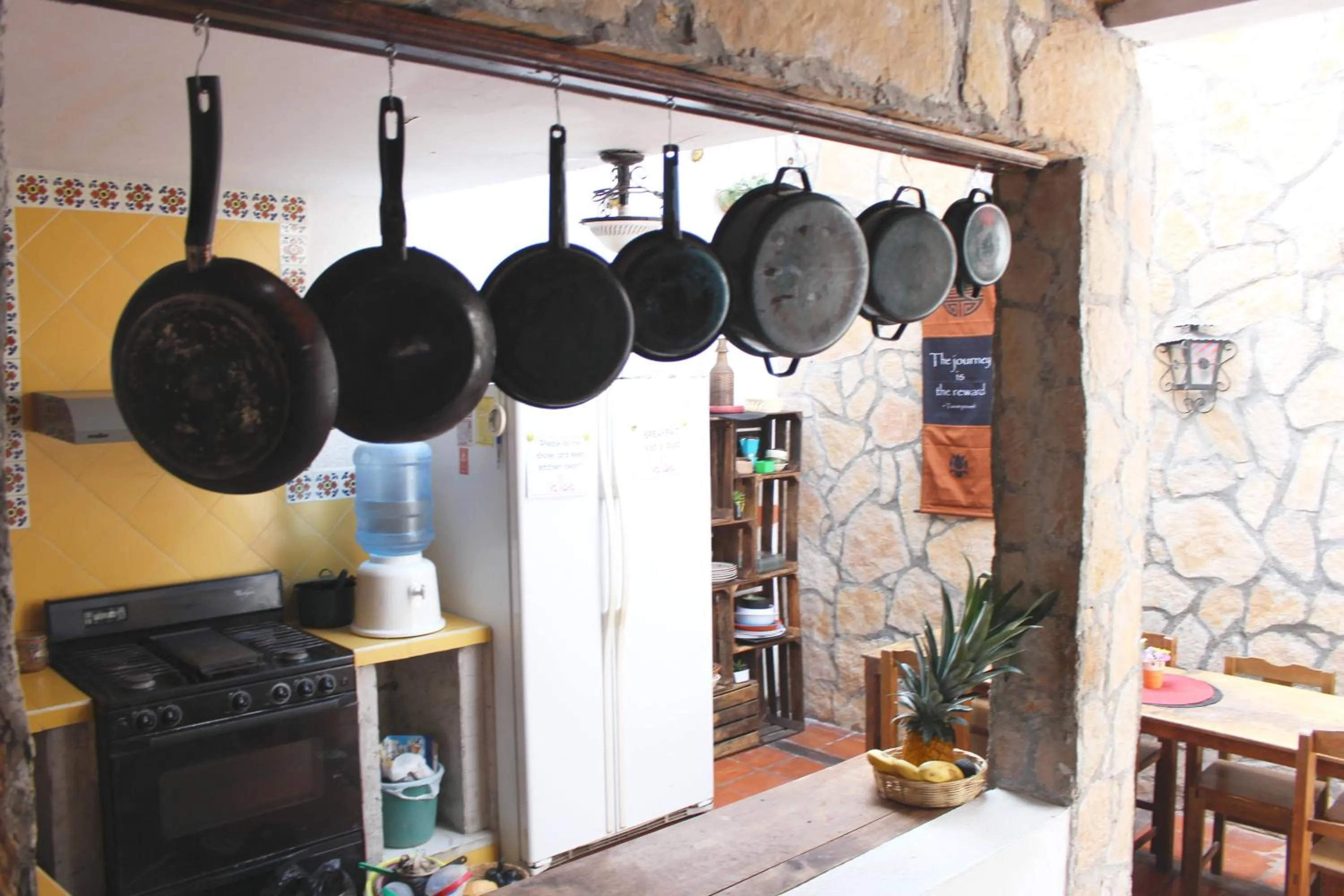 Kitchen or kitchenette in Hostal La Isla