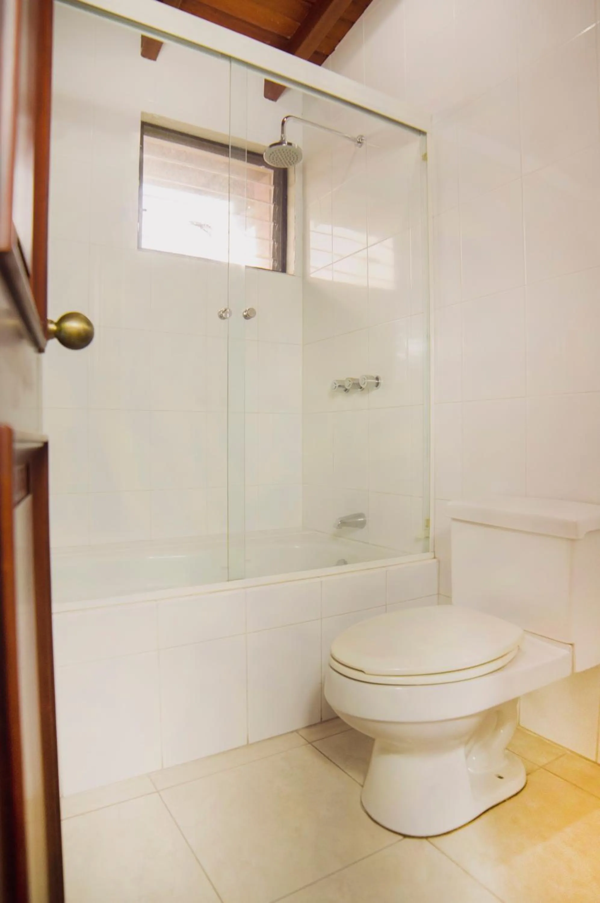 Bathroom in Gran Hotel De Lago - Lago Agrio