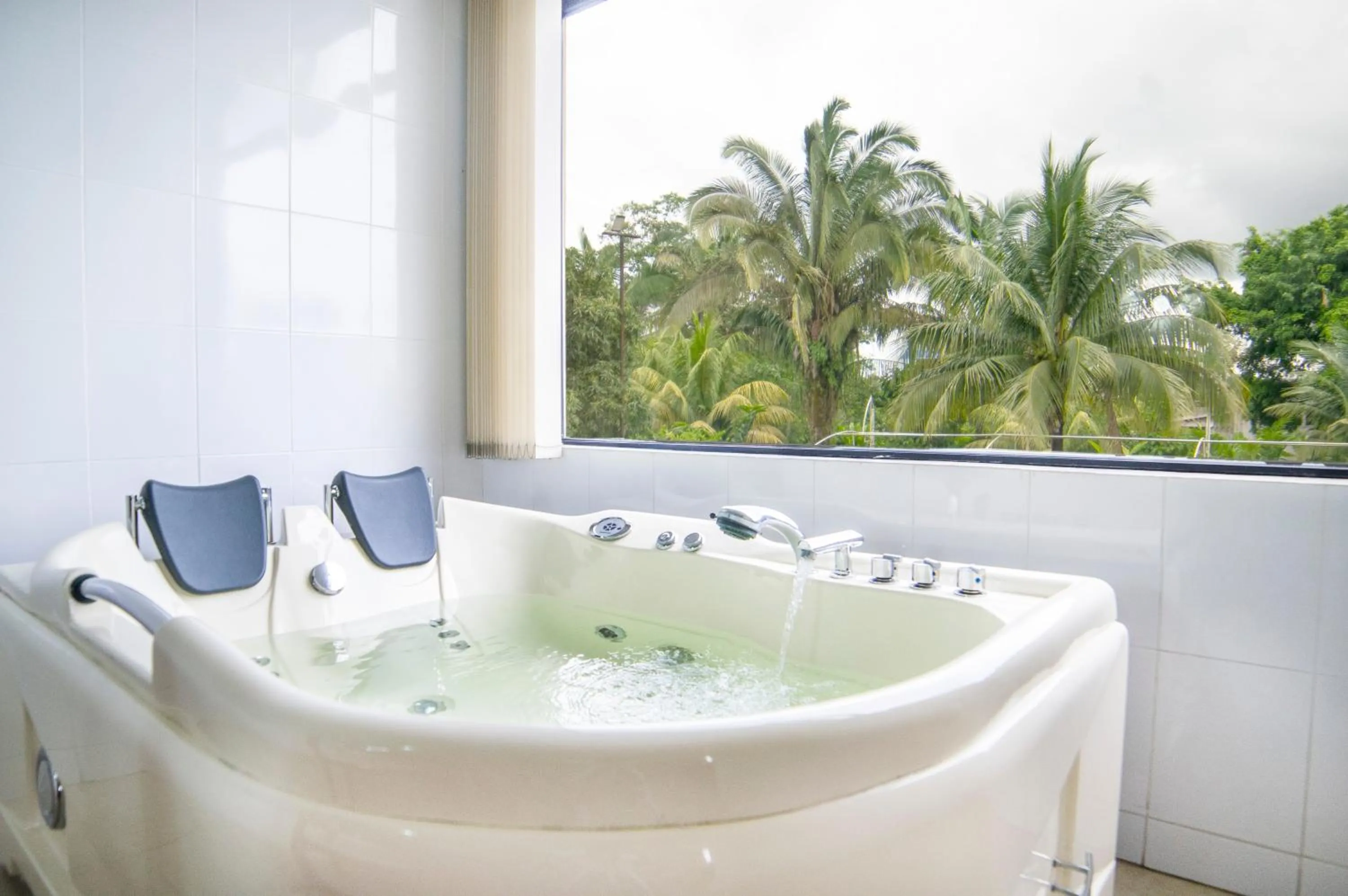 Hot Tub in Gran Hotel De Lago - Lago Agrio