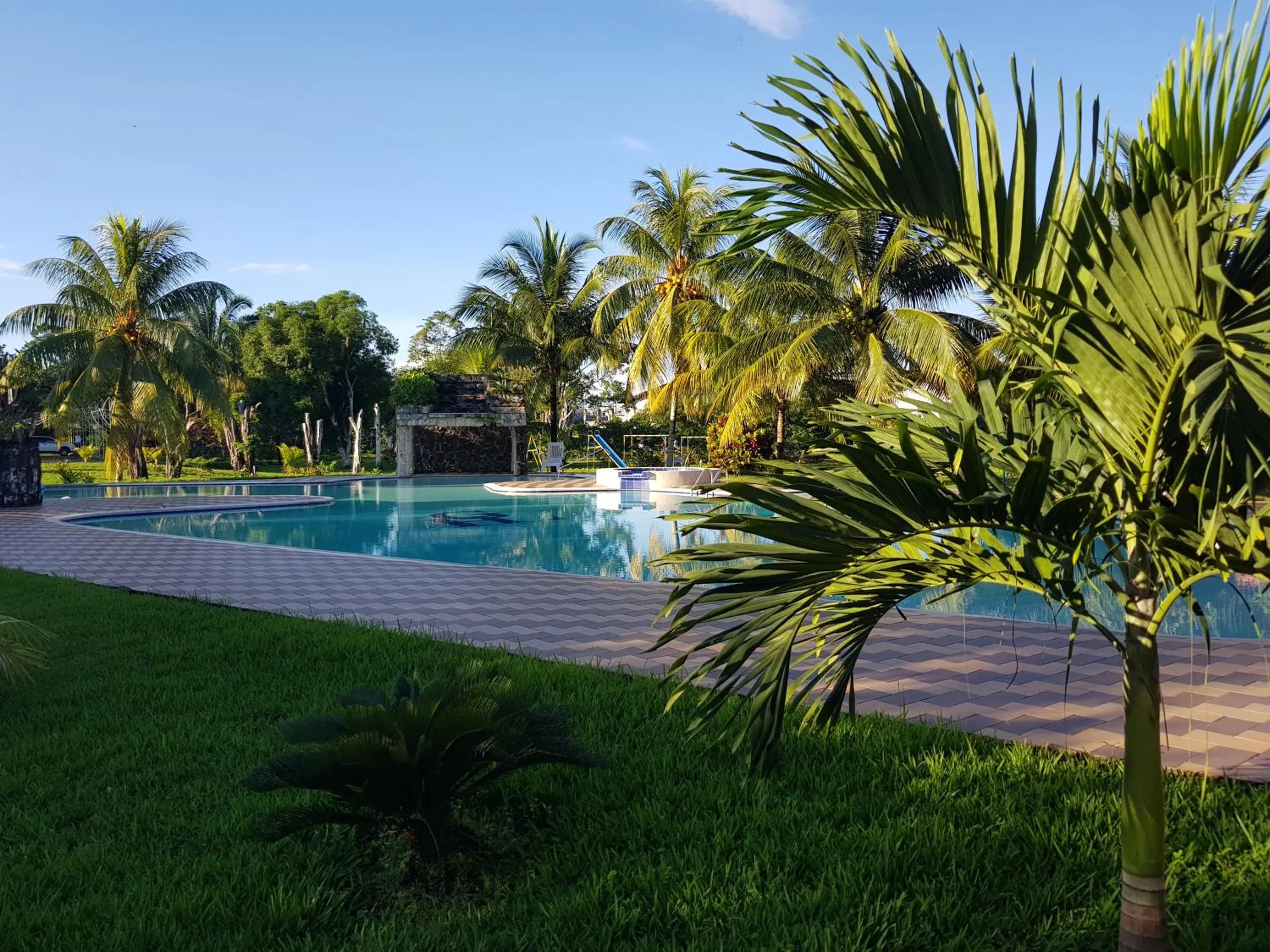 Swimming pool in Gran Hotel De Lago - Lago Agrio