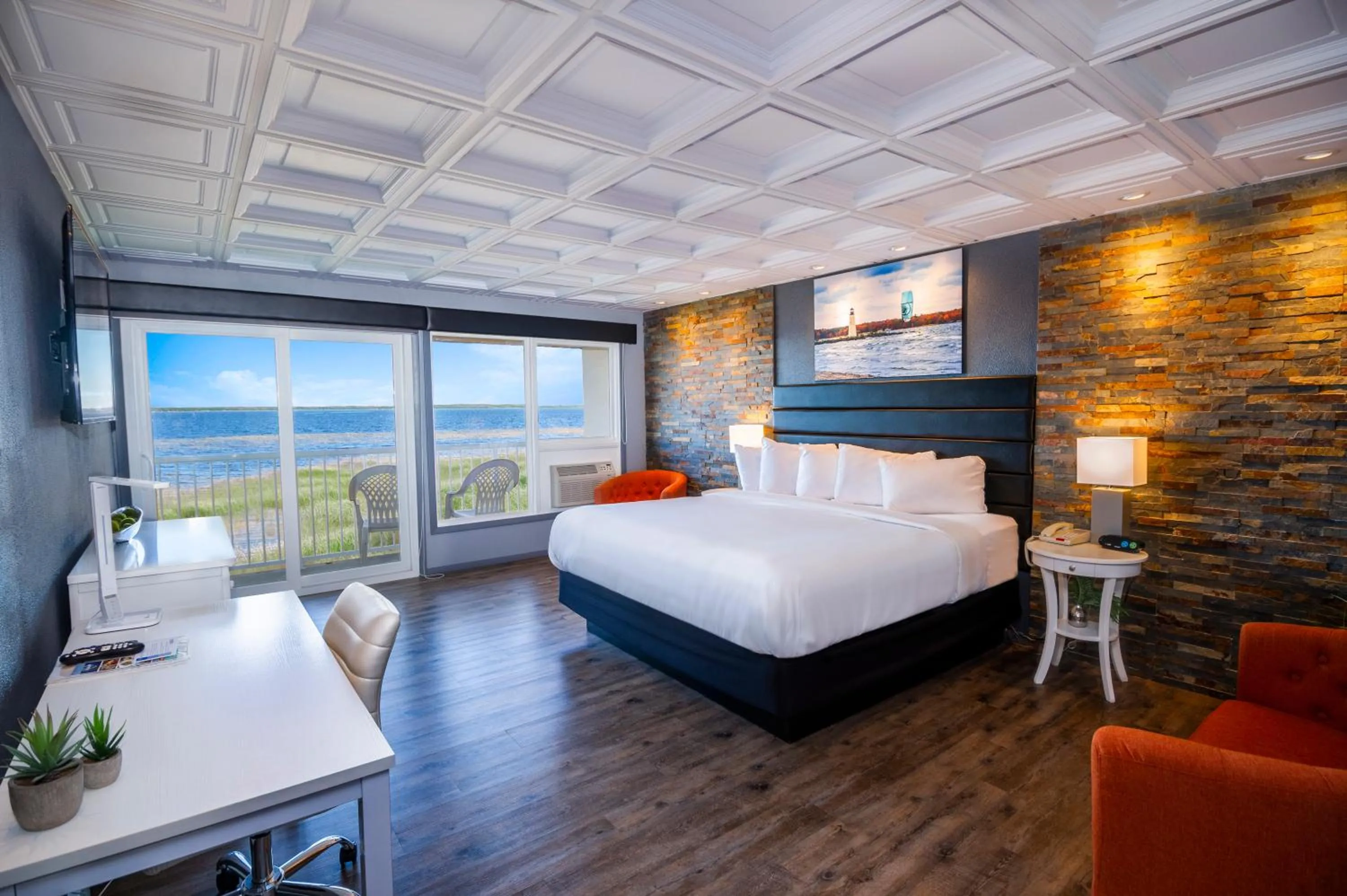 Bed in Terrace Bay Hotel - Lakefront