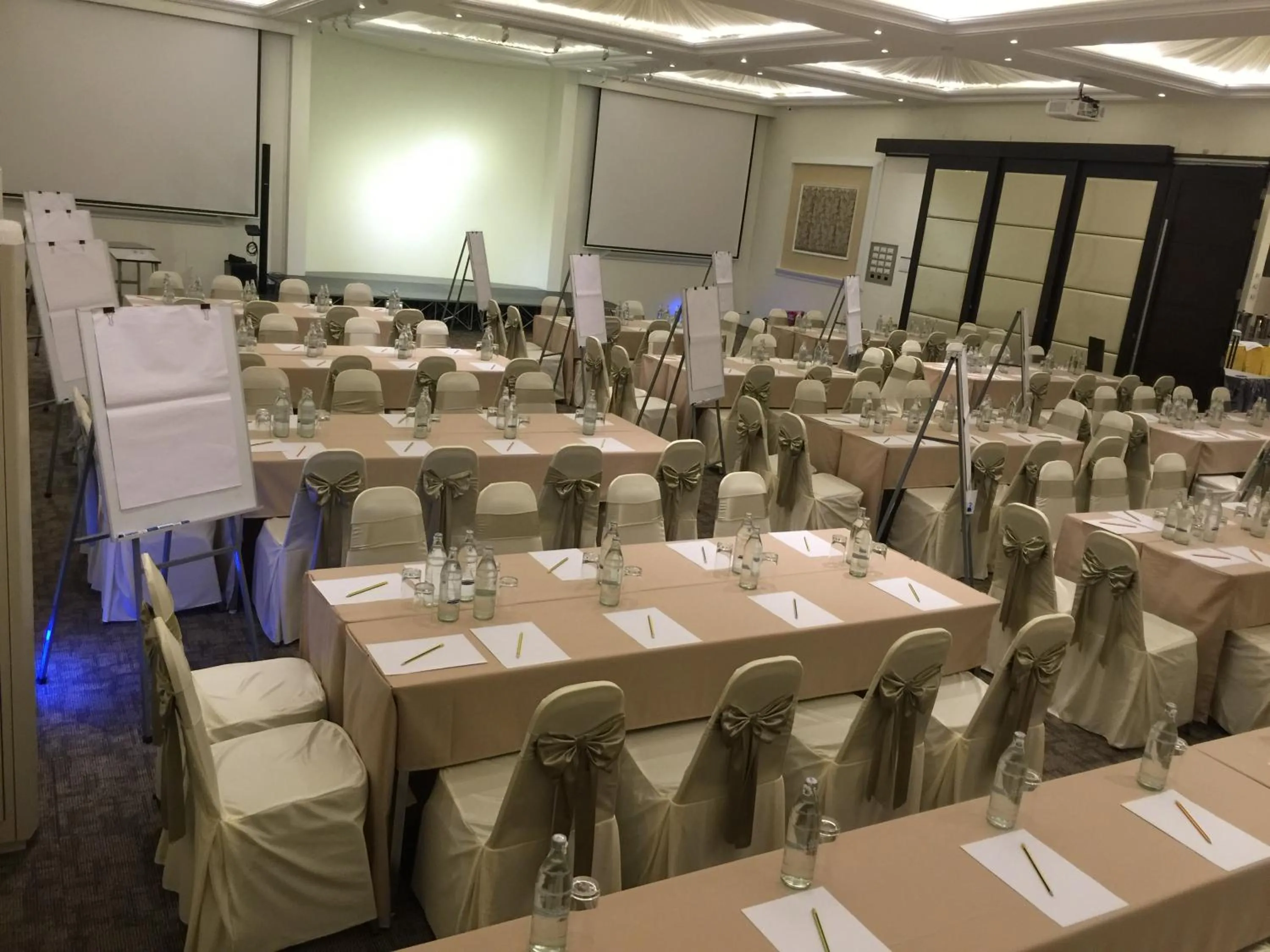 Banquet/Function facilities in Summer Tree Hotel