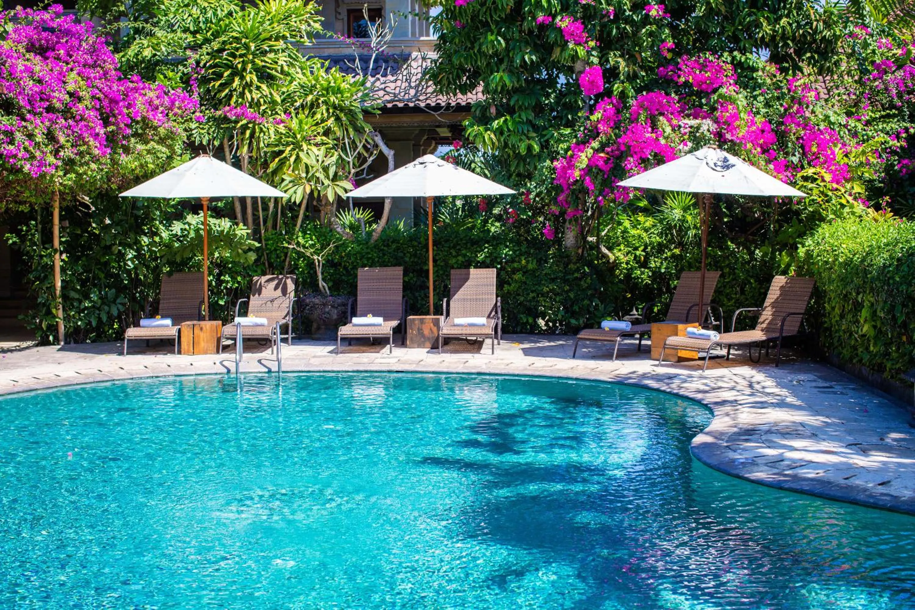 Swimming pool in Vision Villa Resort