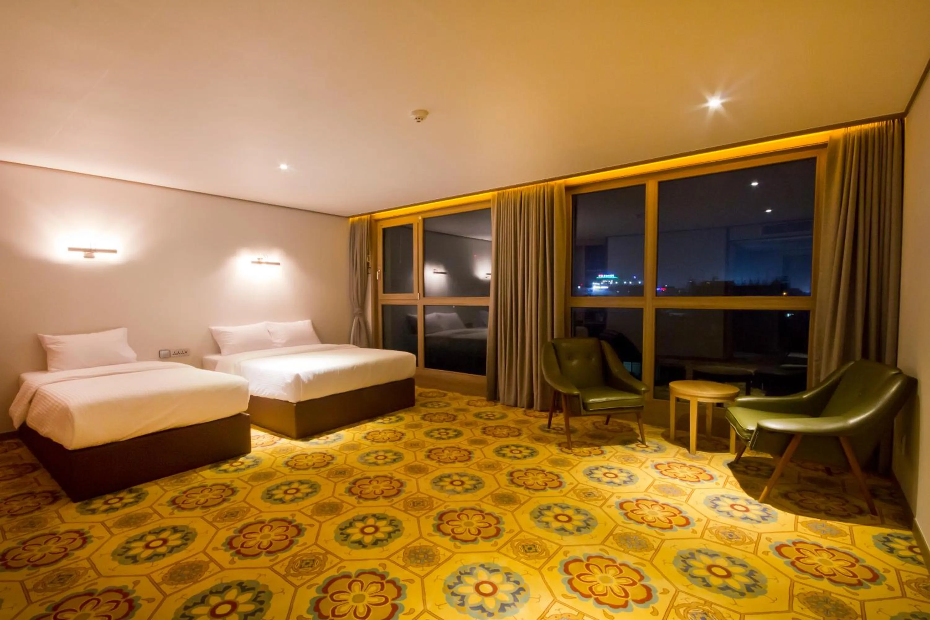 Photo of the whole room, Bed in Sunrise Hotel Seongsan