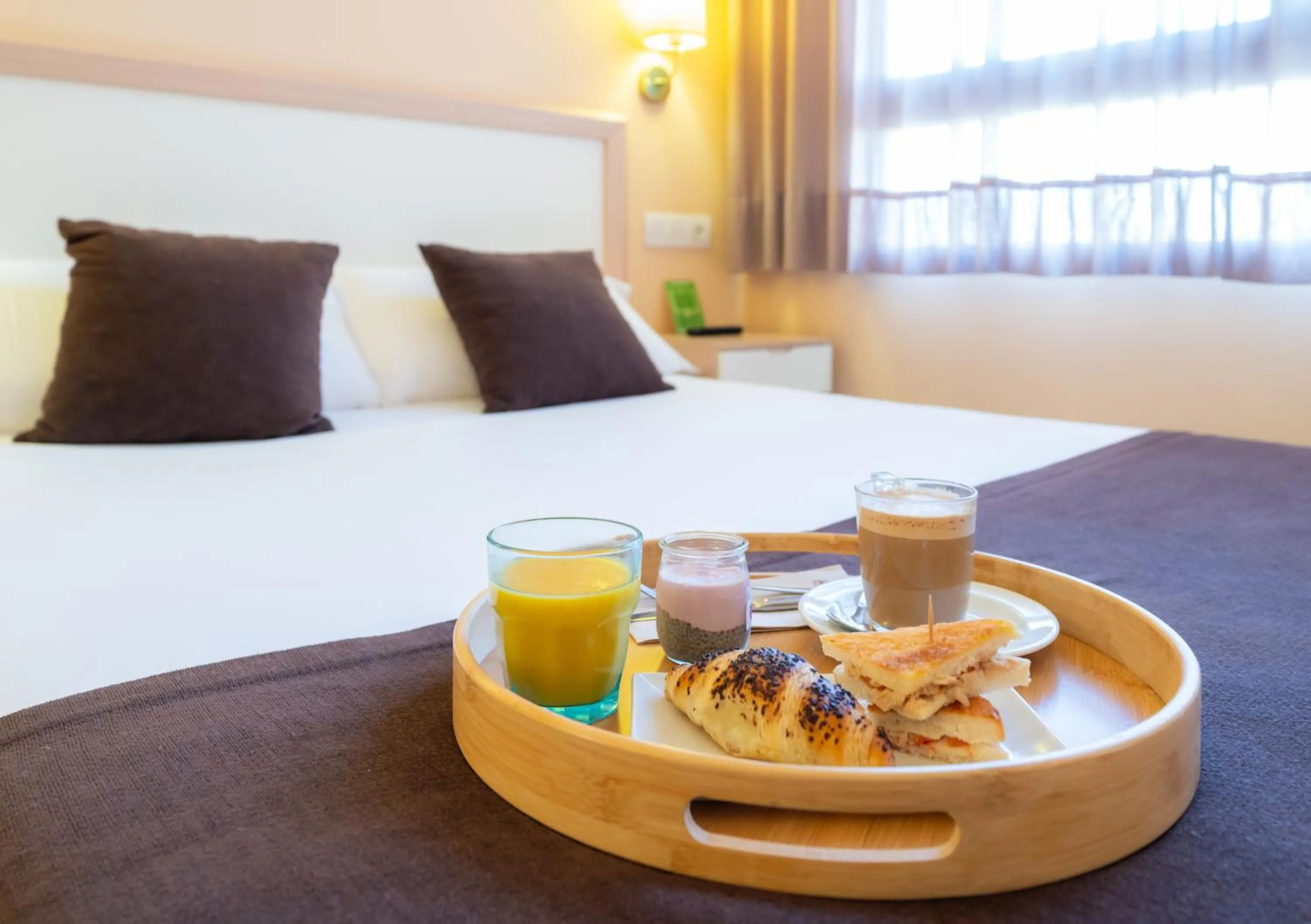 Breakfast, Bed in La City Mercado