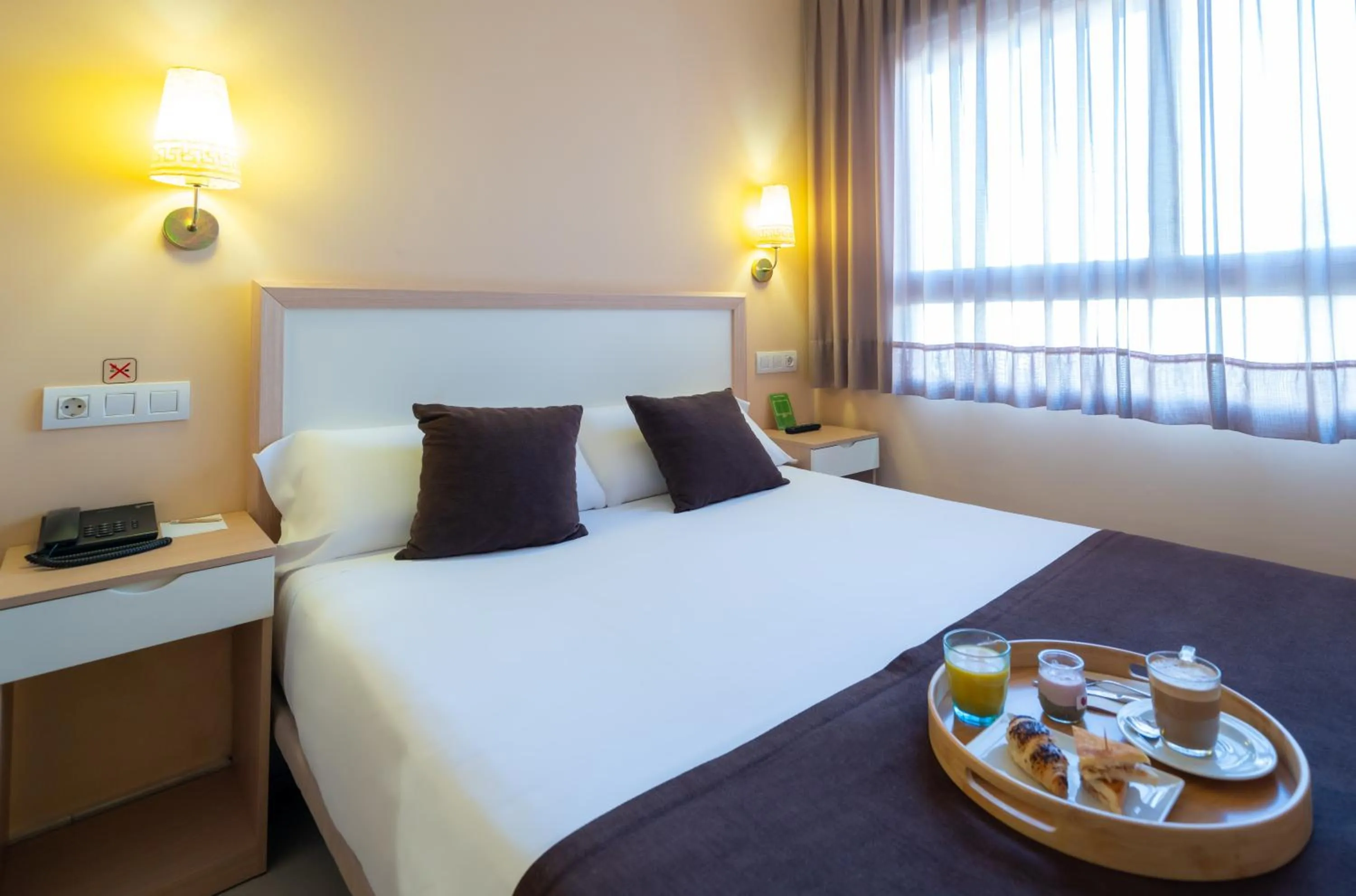 Photo of the whole room, Bed in La City Mercado