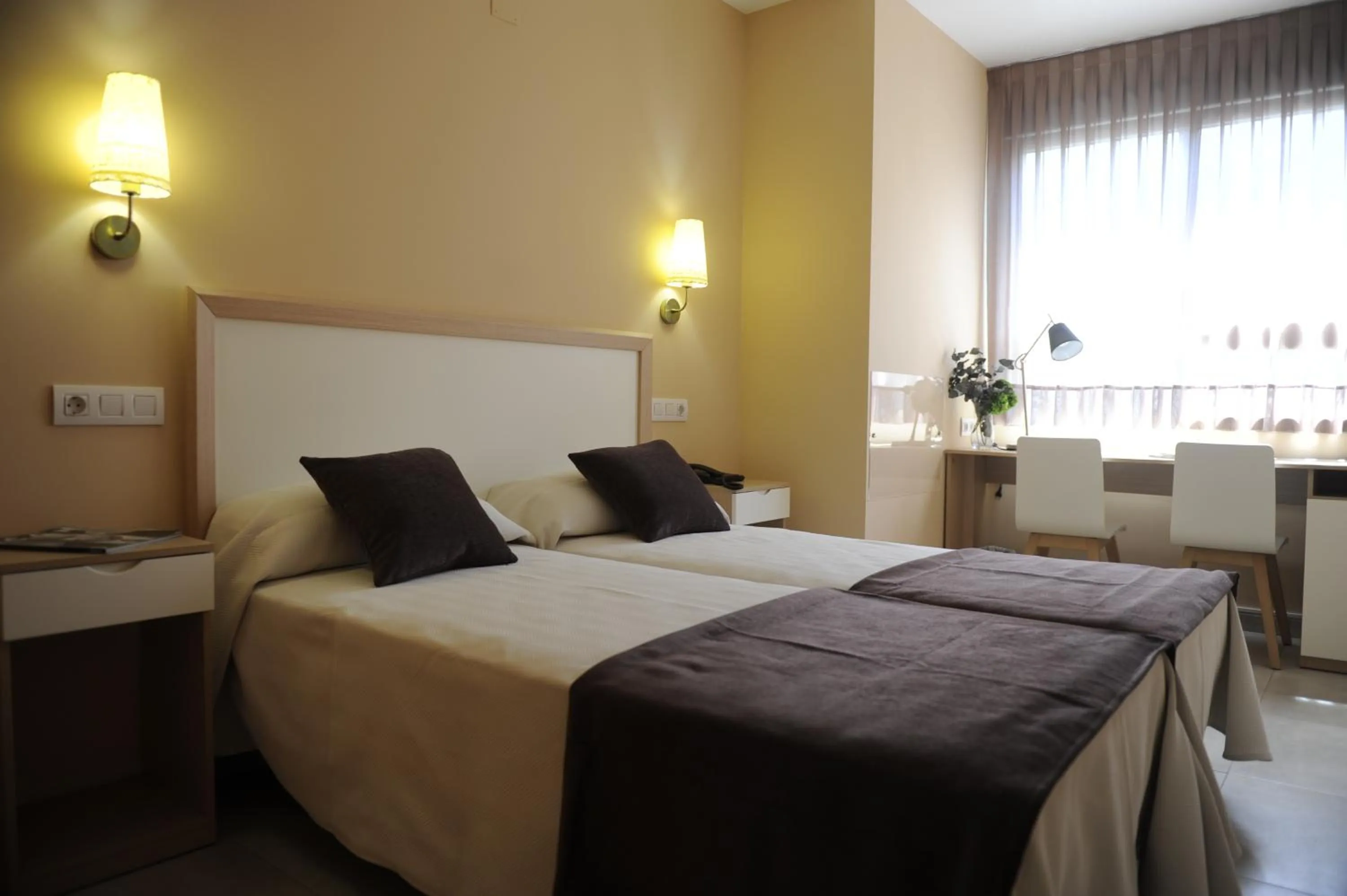 Photo of the whole room, Bed in La City Mercado