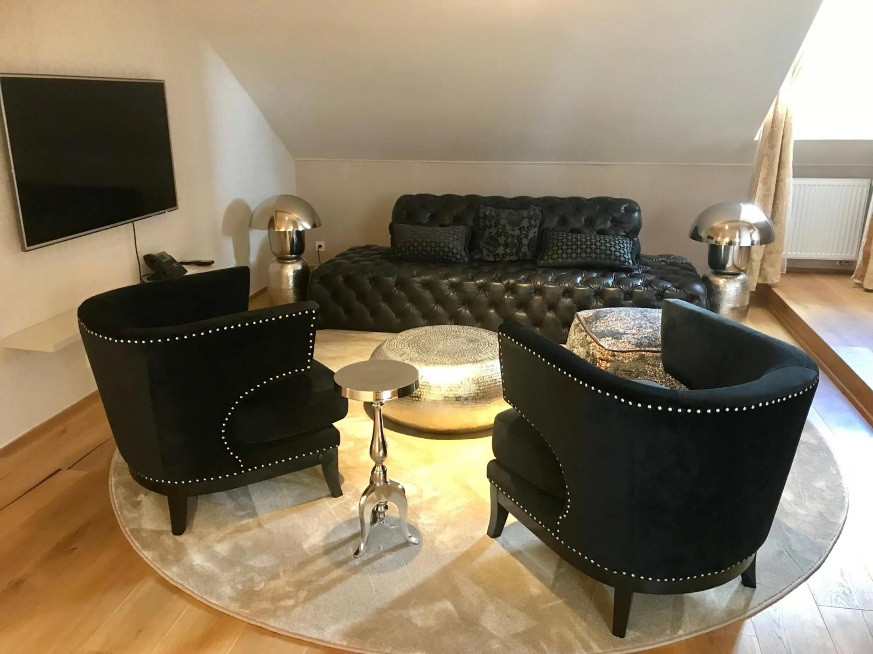 Seating area in Hotel Panství Dlouhá Lhota