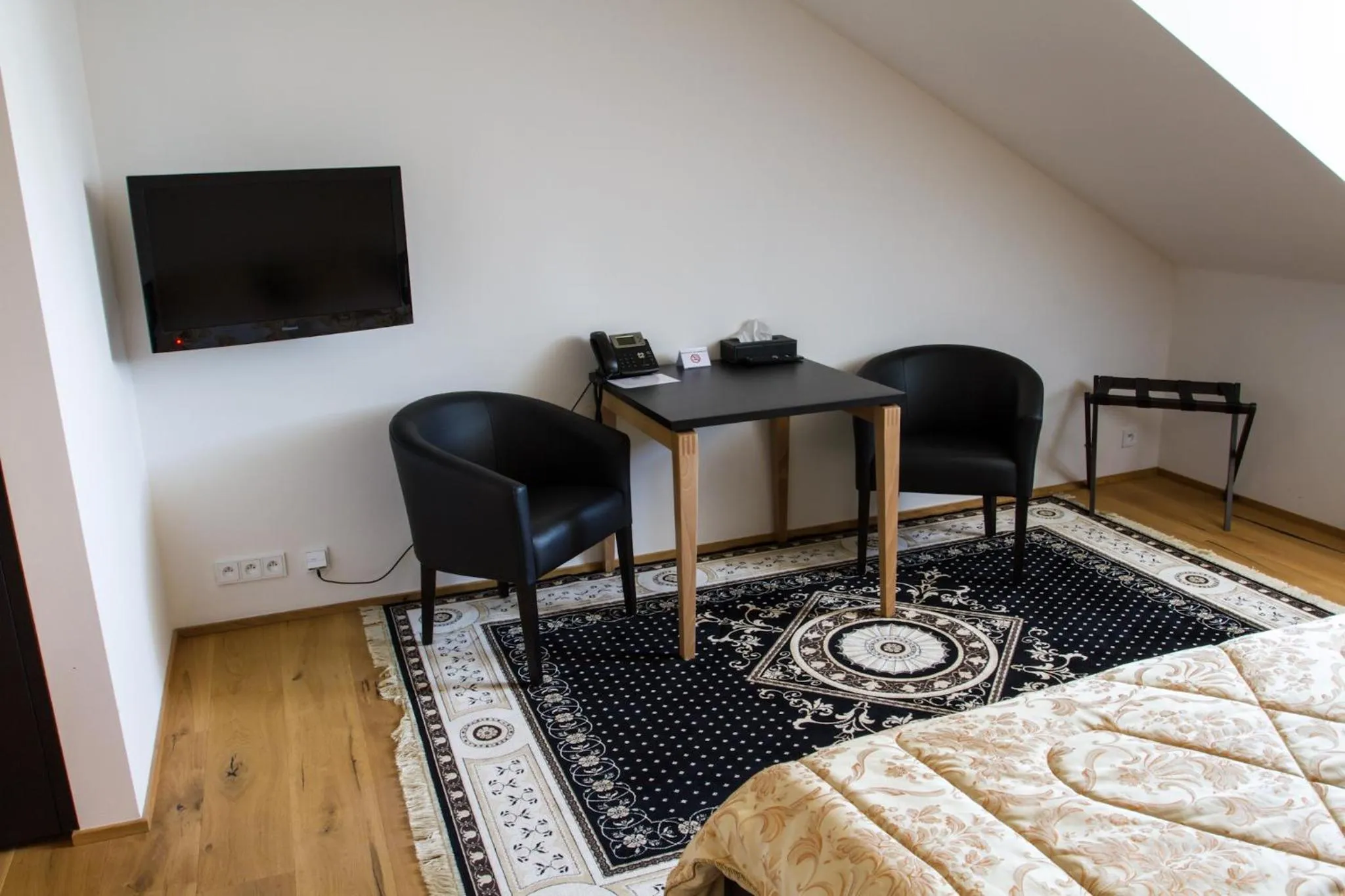 TV and multimedia in Hotel Panství Dlouhá Lhota