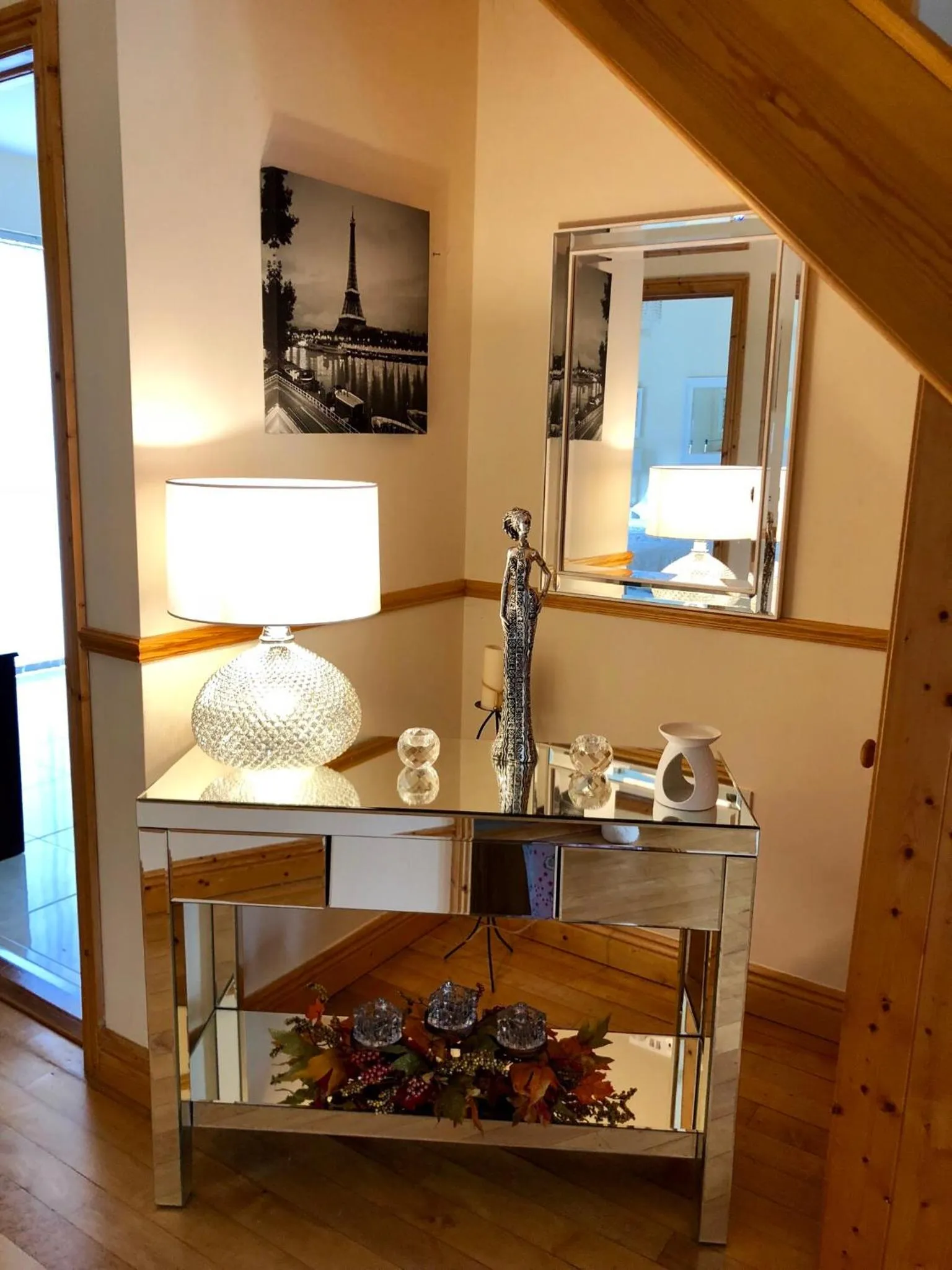 Facade/entrance in Woodleigh Lodge