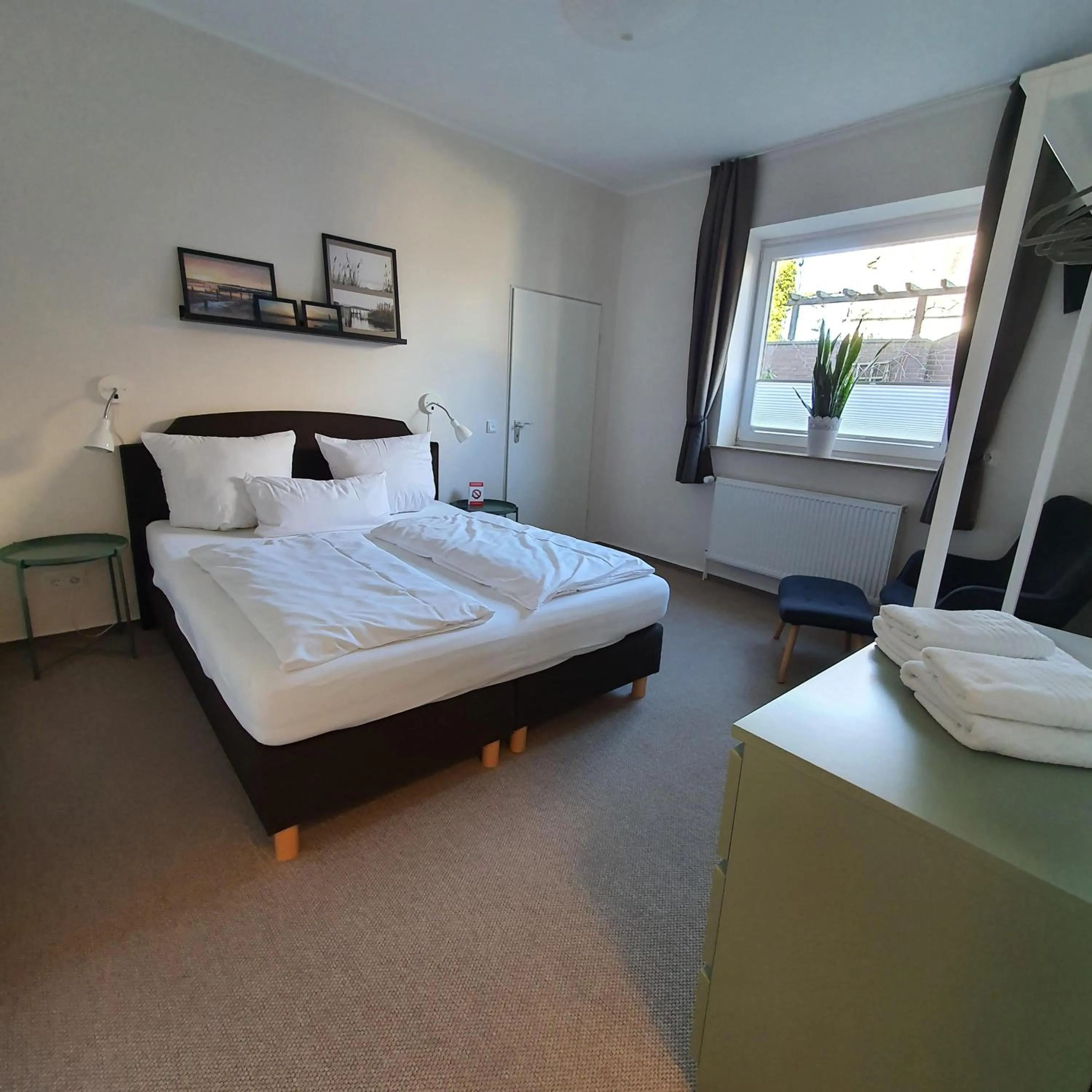 Bedroom, Bed in Gästehaus bed & kitchen