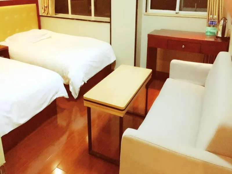 Bed in GreenTree Inn Shanghai Outlets National Convention Centre XuLe Road Shell Hotel