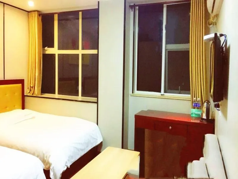 Bed in GreenTree Inn Shanghai Outlets National Convention Centre XuLe Road Shell Hotel