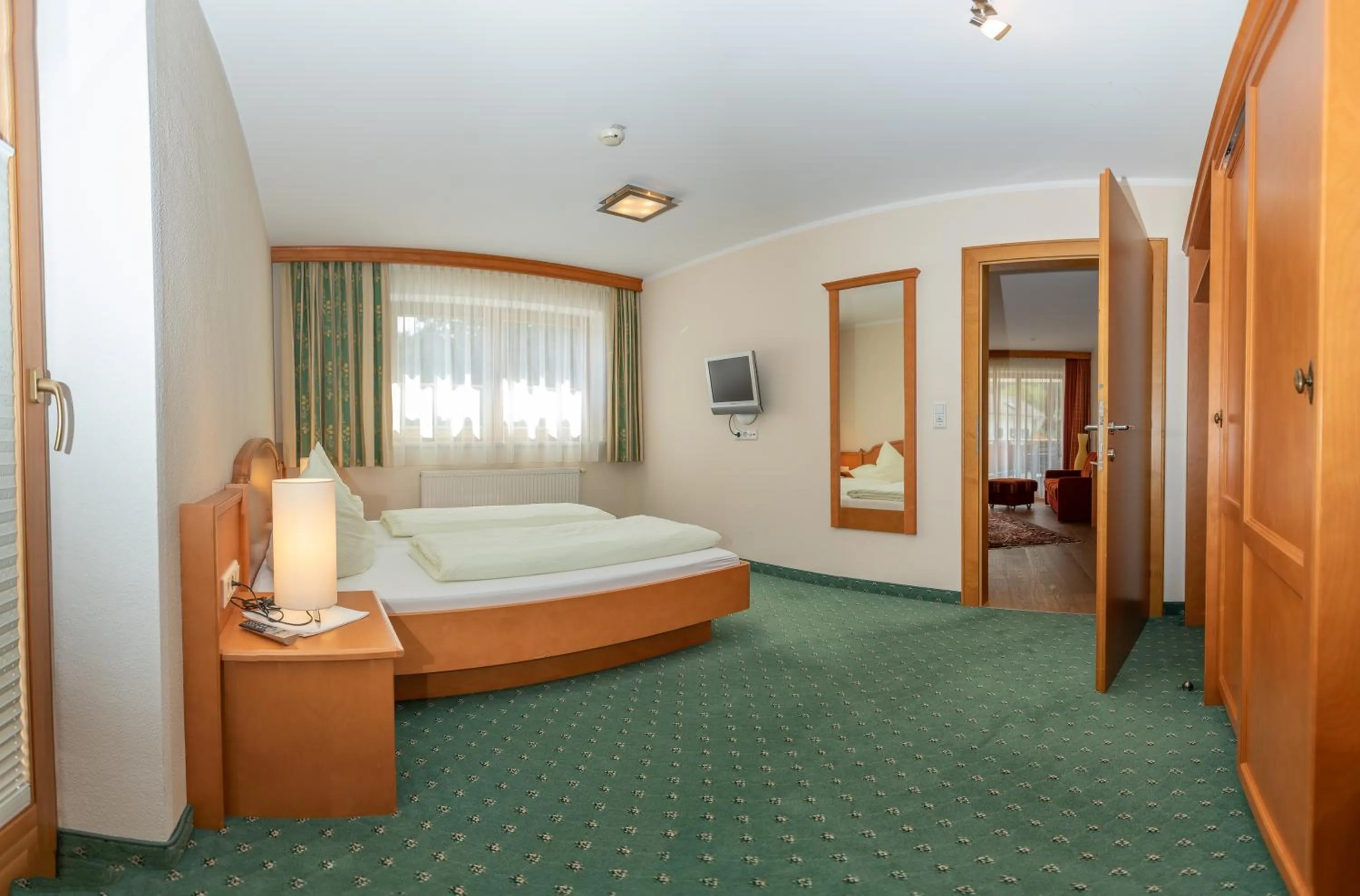 Bed in Hotel Garni Elisabeth