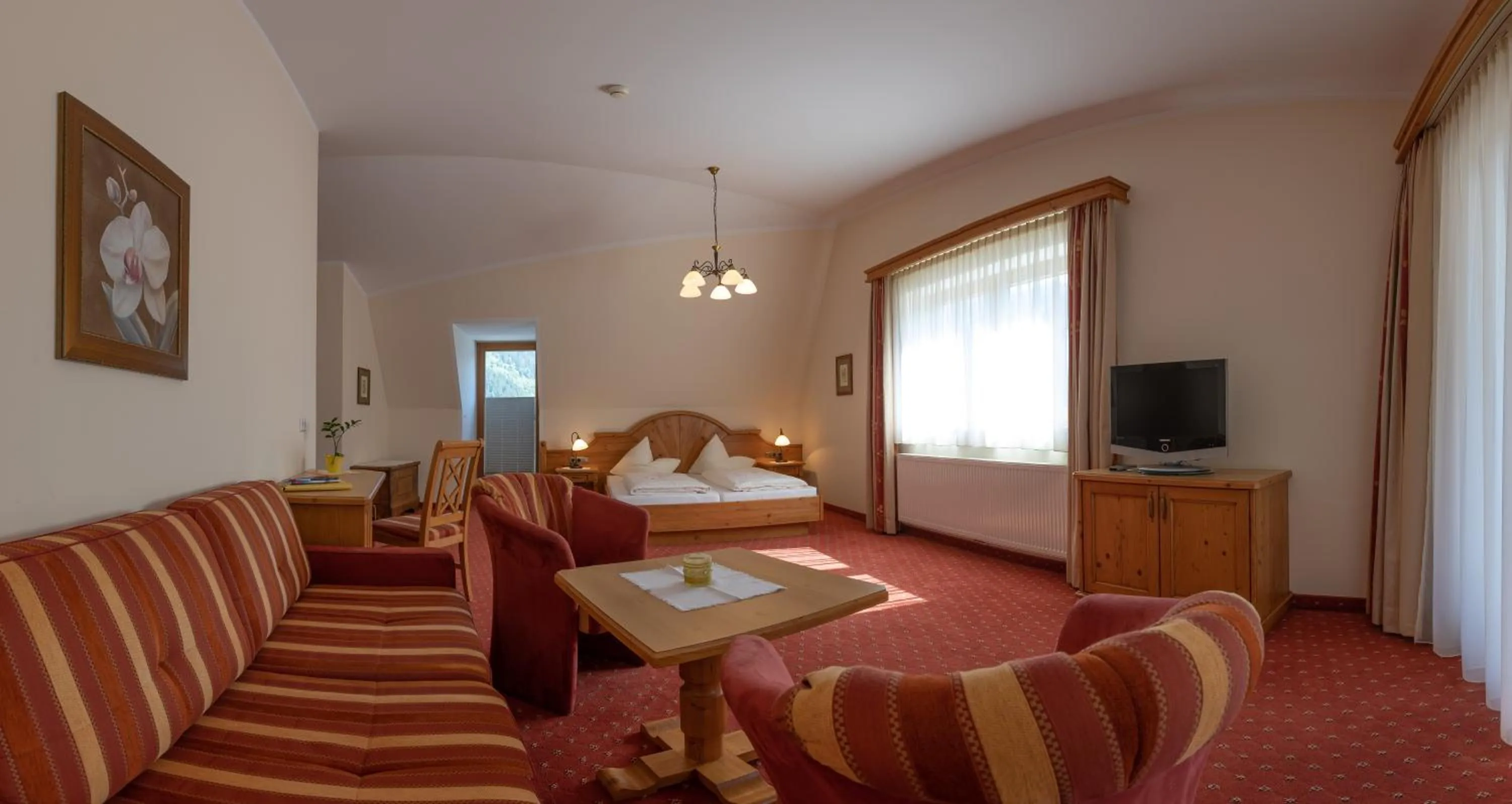 Bed in Hotel Garni Elisabeth