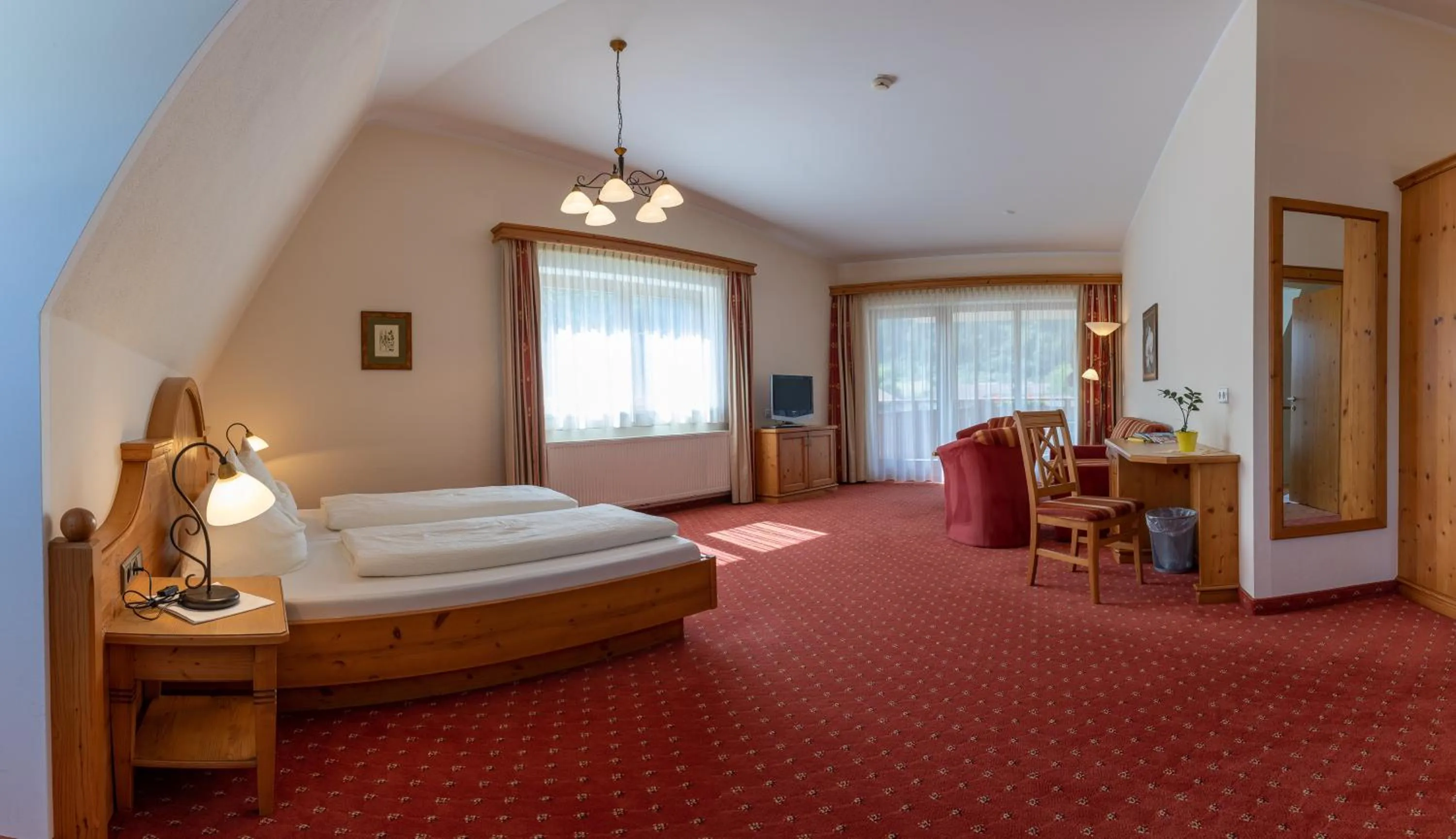 Bed in Hotel Garni Elisabeth