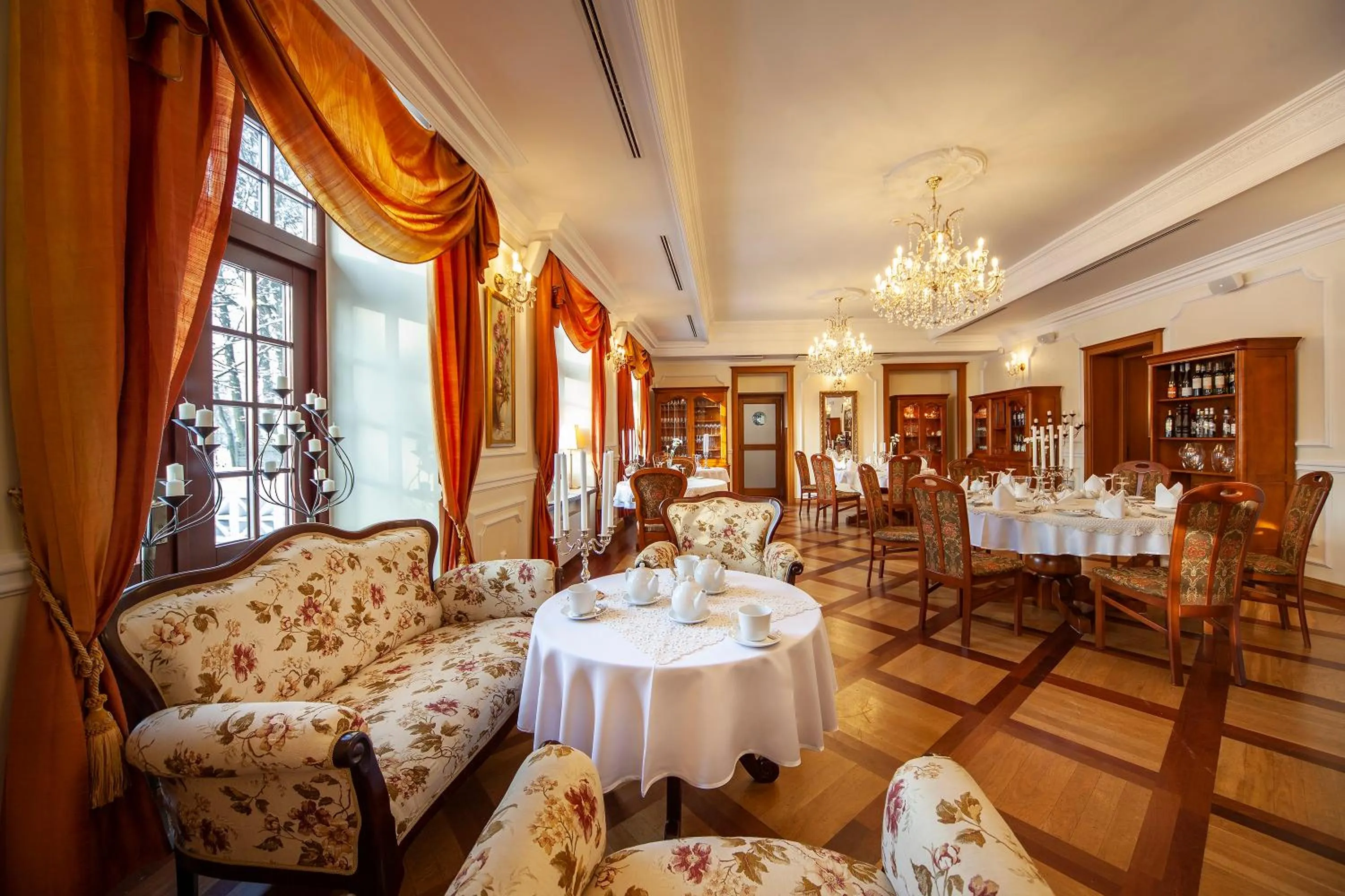 Restaurant/places to eat in Rezydencja Dwór Polski