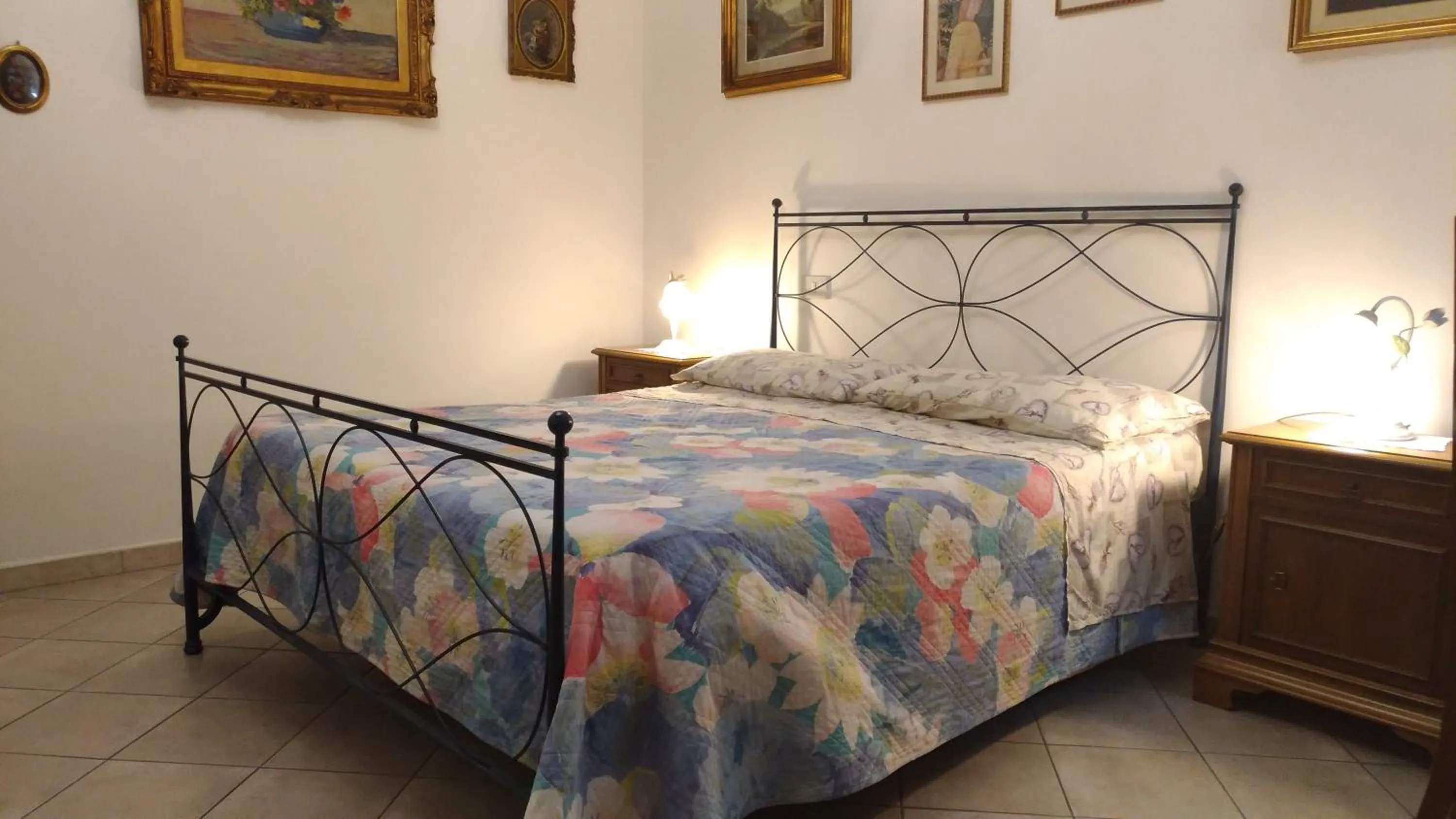 Bed in Alfieri Bed & Breakfast