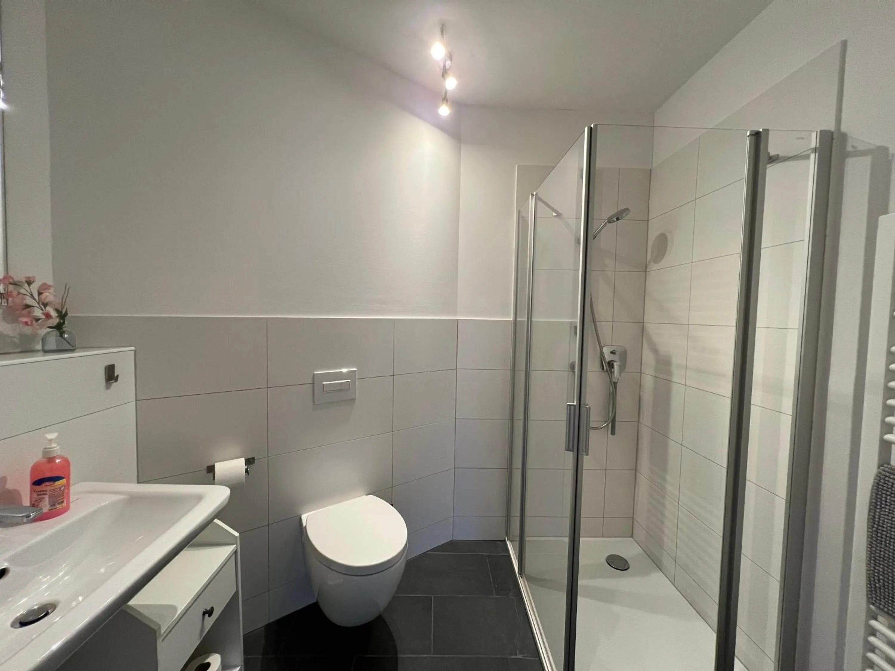 Shower in Bett4-you Pinneberg