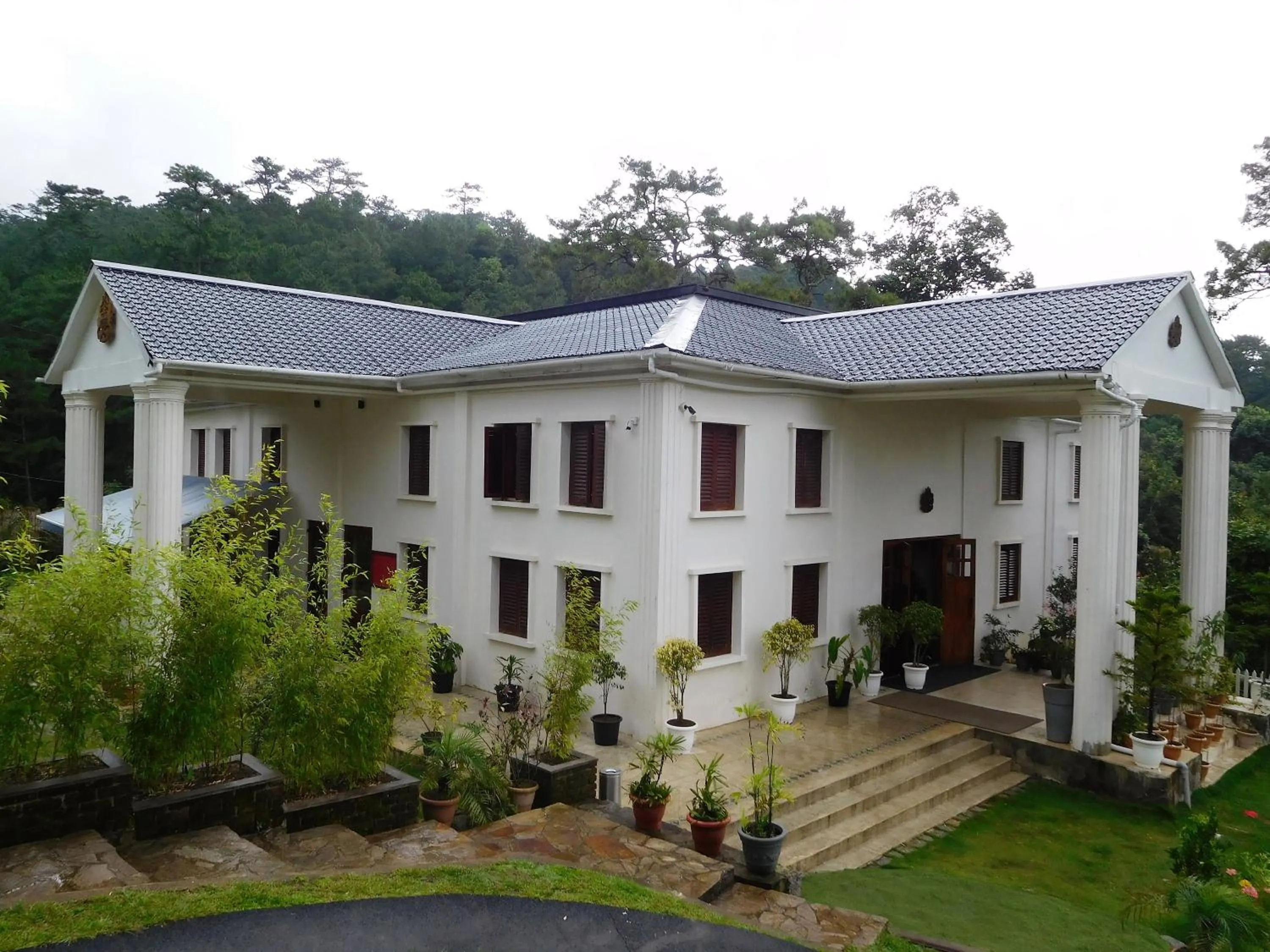 Lobby or reception in The Heritage Club - Tripura Castle Hotel and Spa