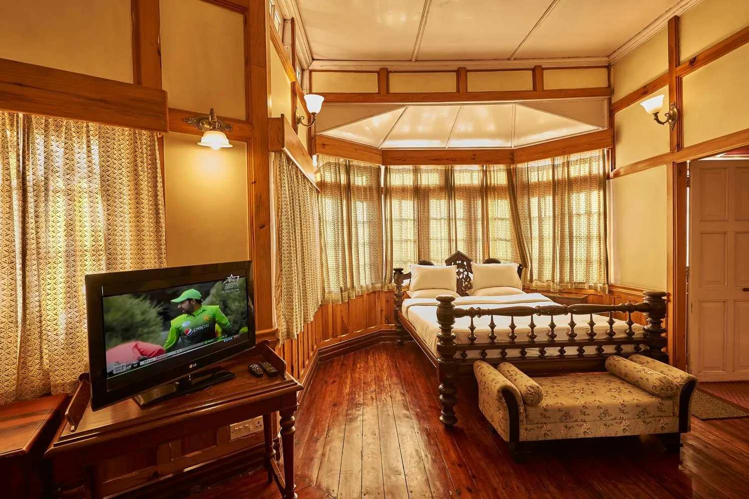 The Heritage Club - Tripura Castle Hotel and Spa