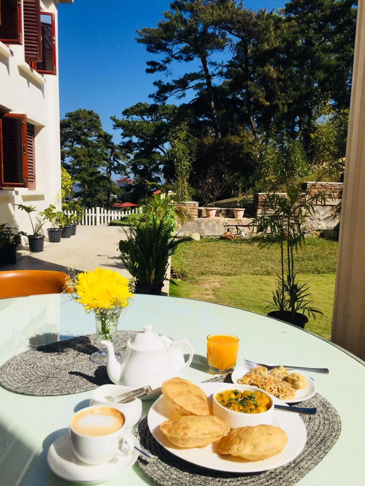 Breakfast in The Heritage Club - Tripura Castle Hotel and Spa