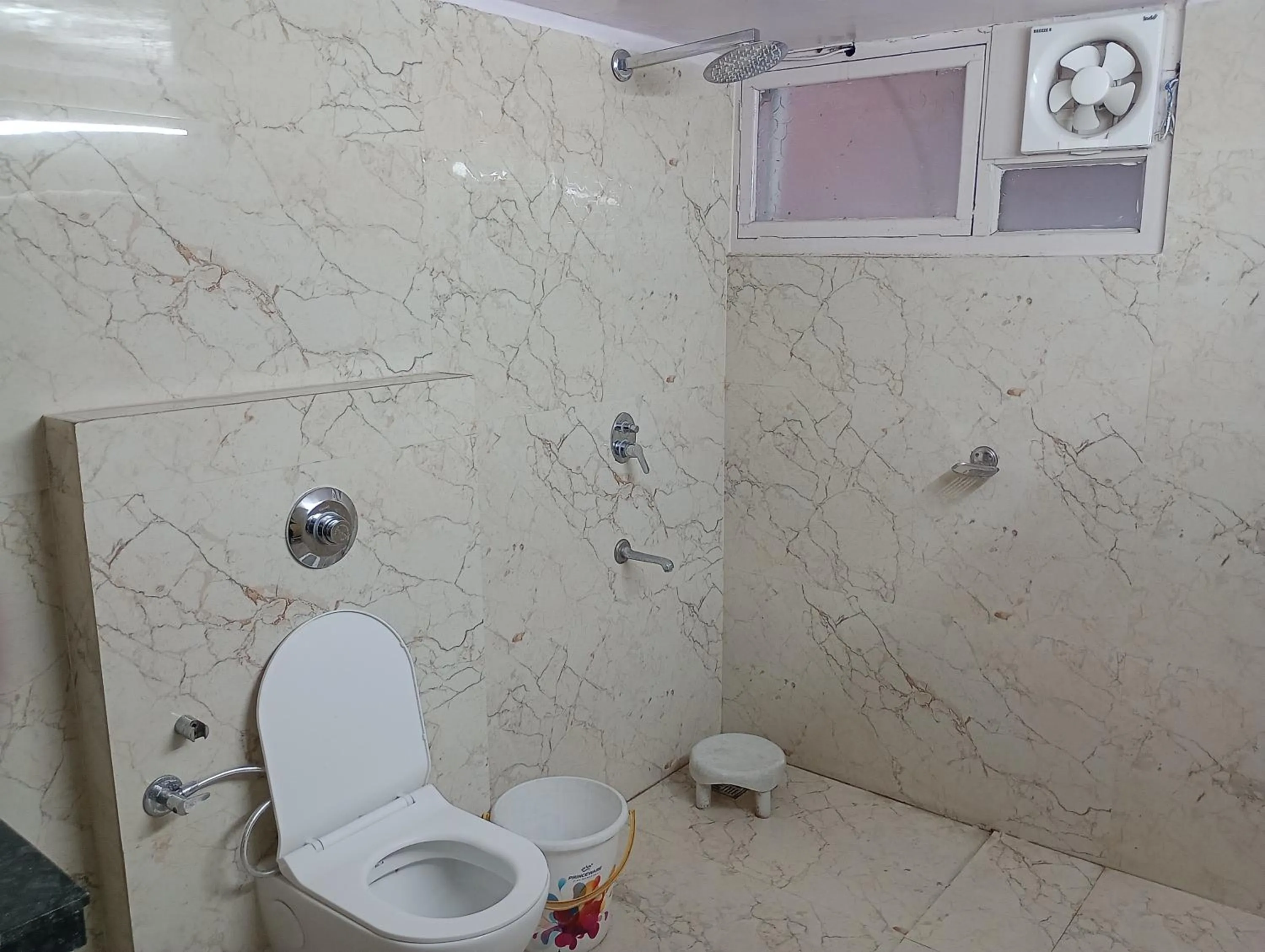 Toilet in Hotel Airlines