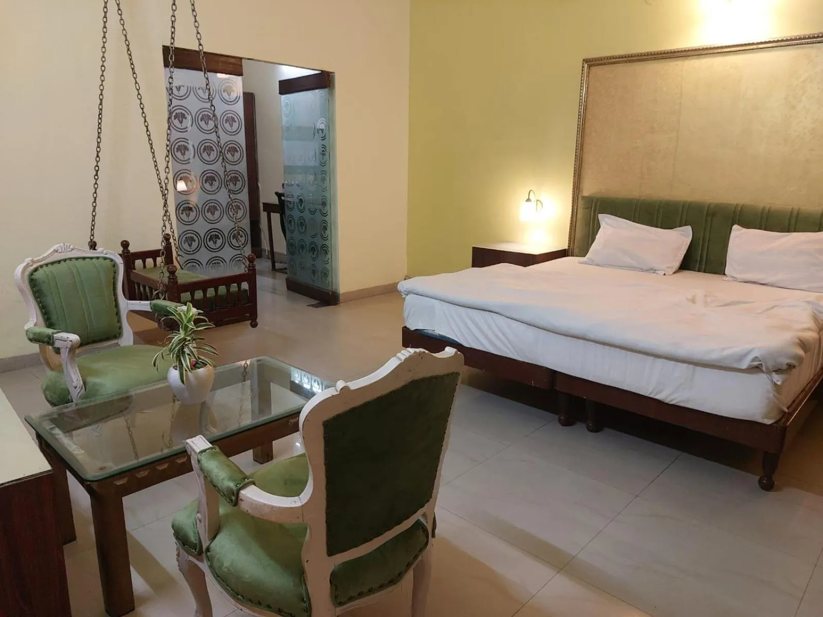 Photo of the whole room, Bed in Hotel Airlines