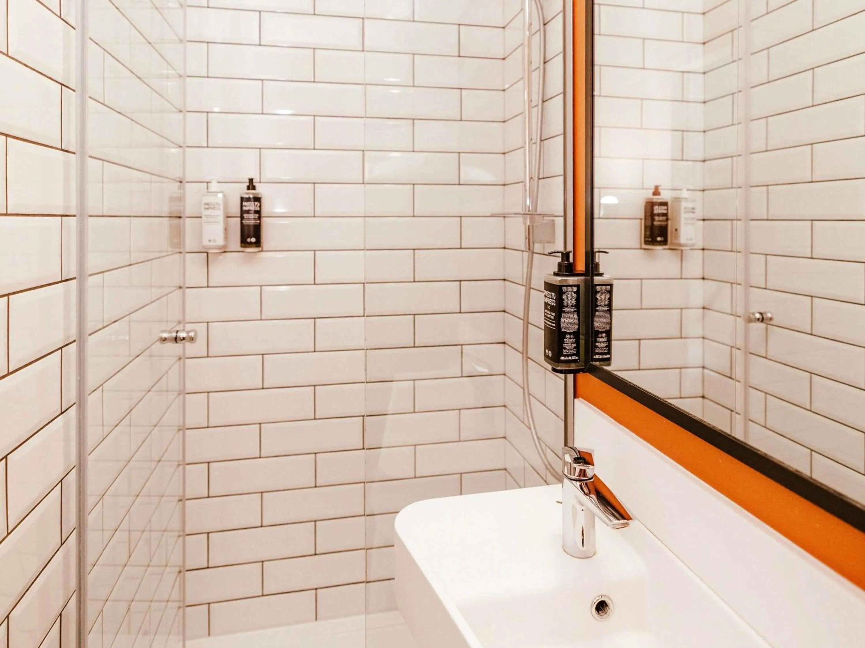 Bedroom in ibis Styles Luxembourg Centre Gare