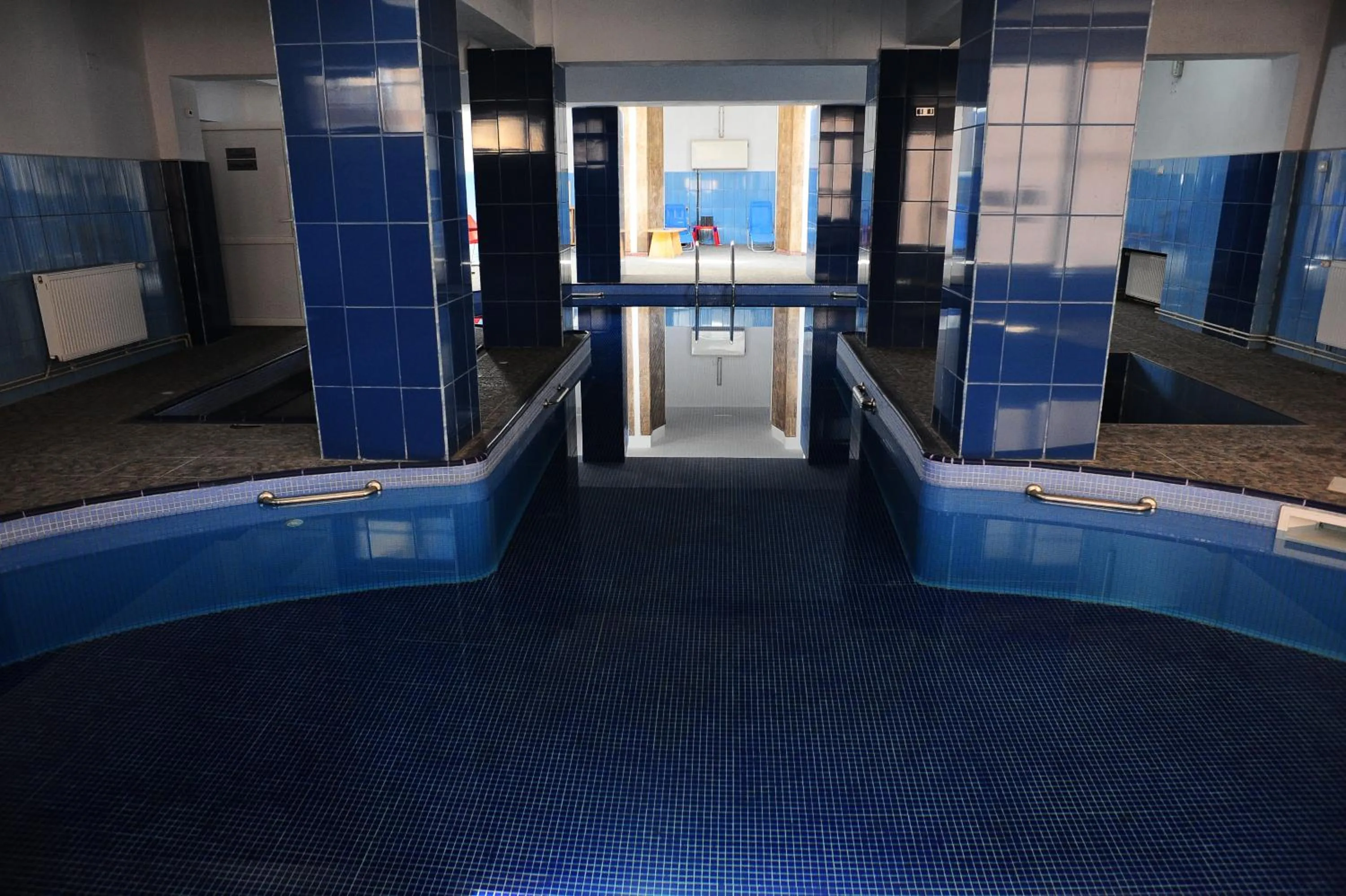 Swimming pool in Hotel Gorj