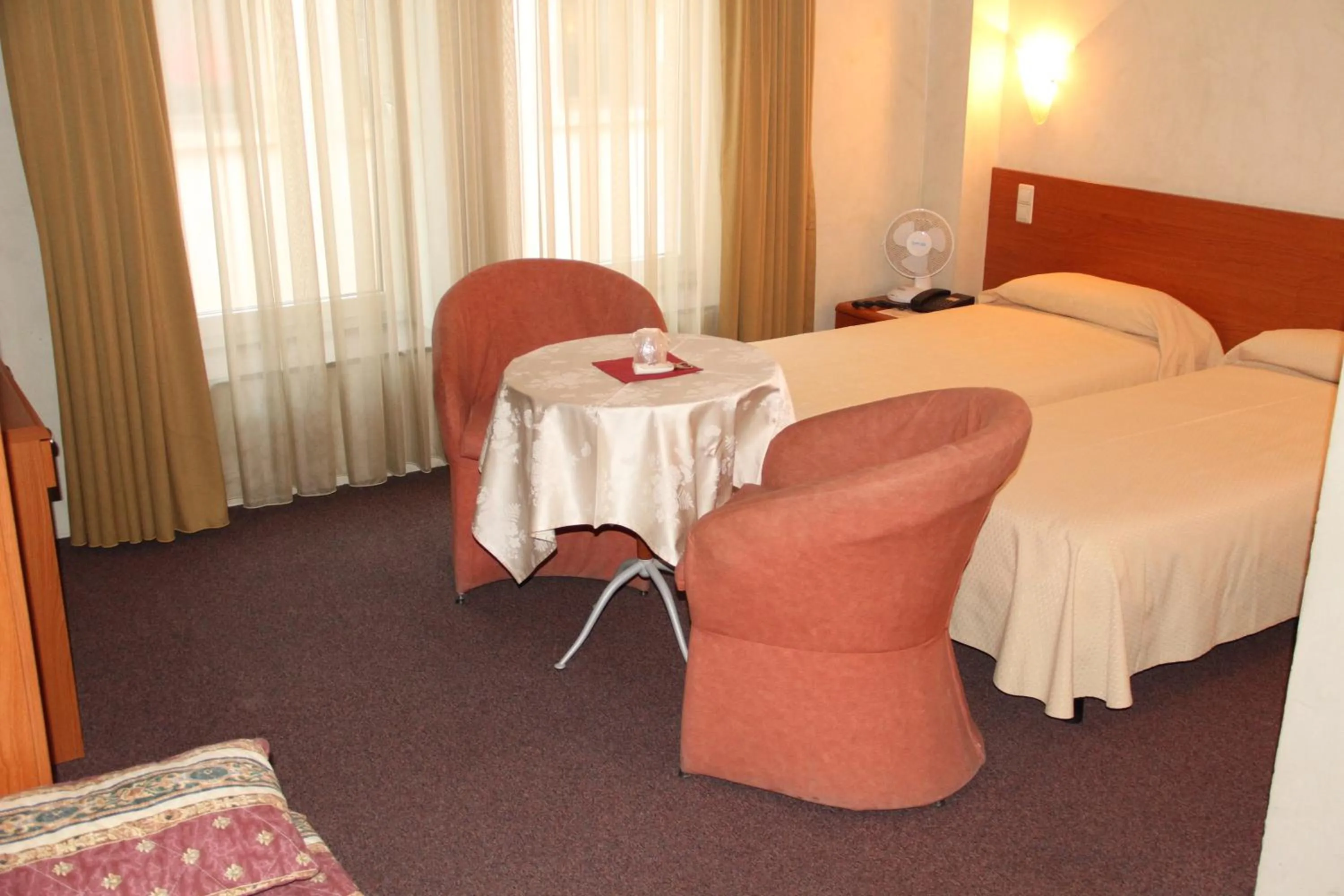 Photo of the whole room, Bed in Auberge Gaglioti