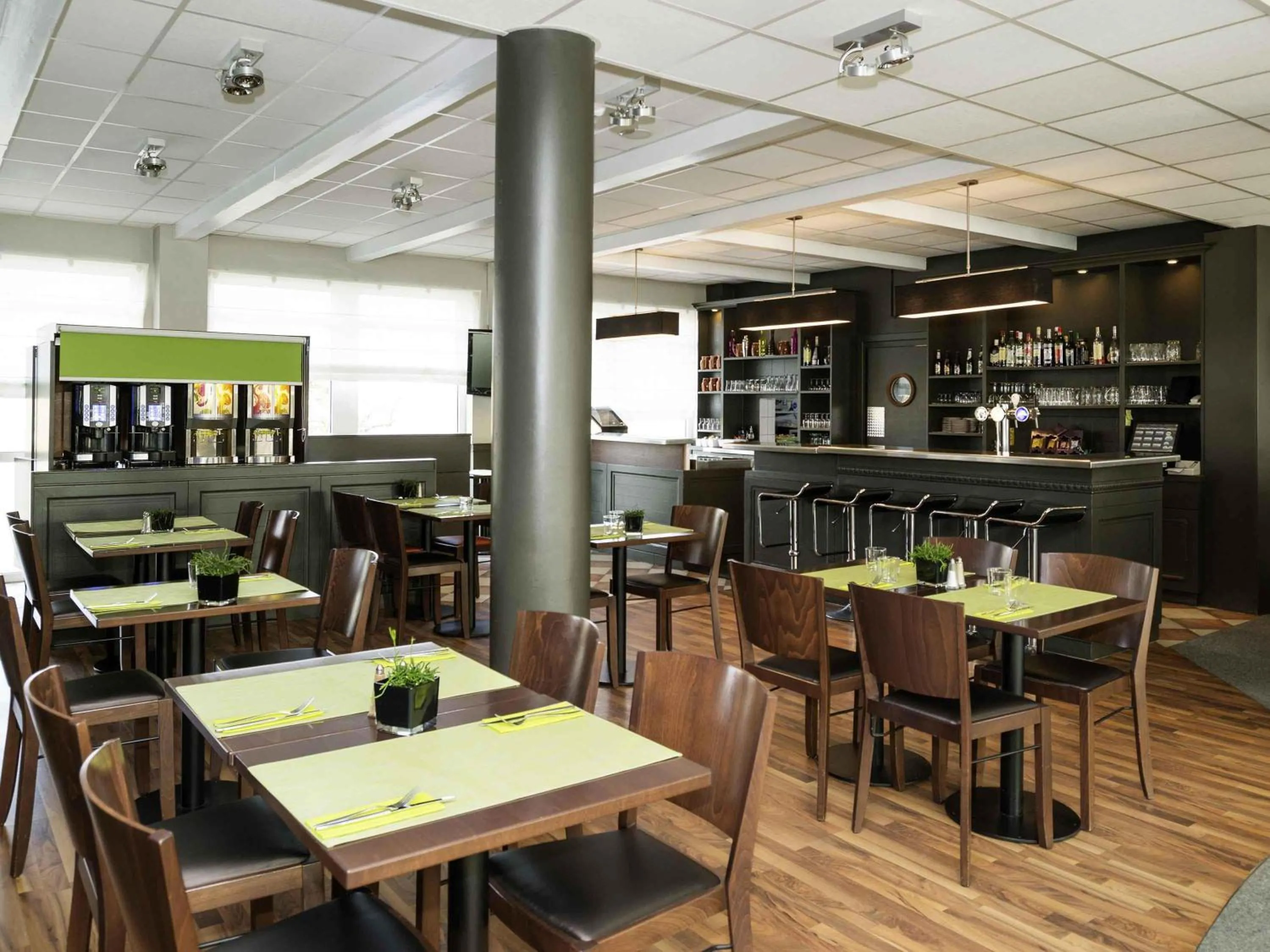 Restaurant/places to eat in ibis Luxembourg Sud