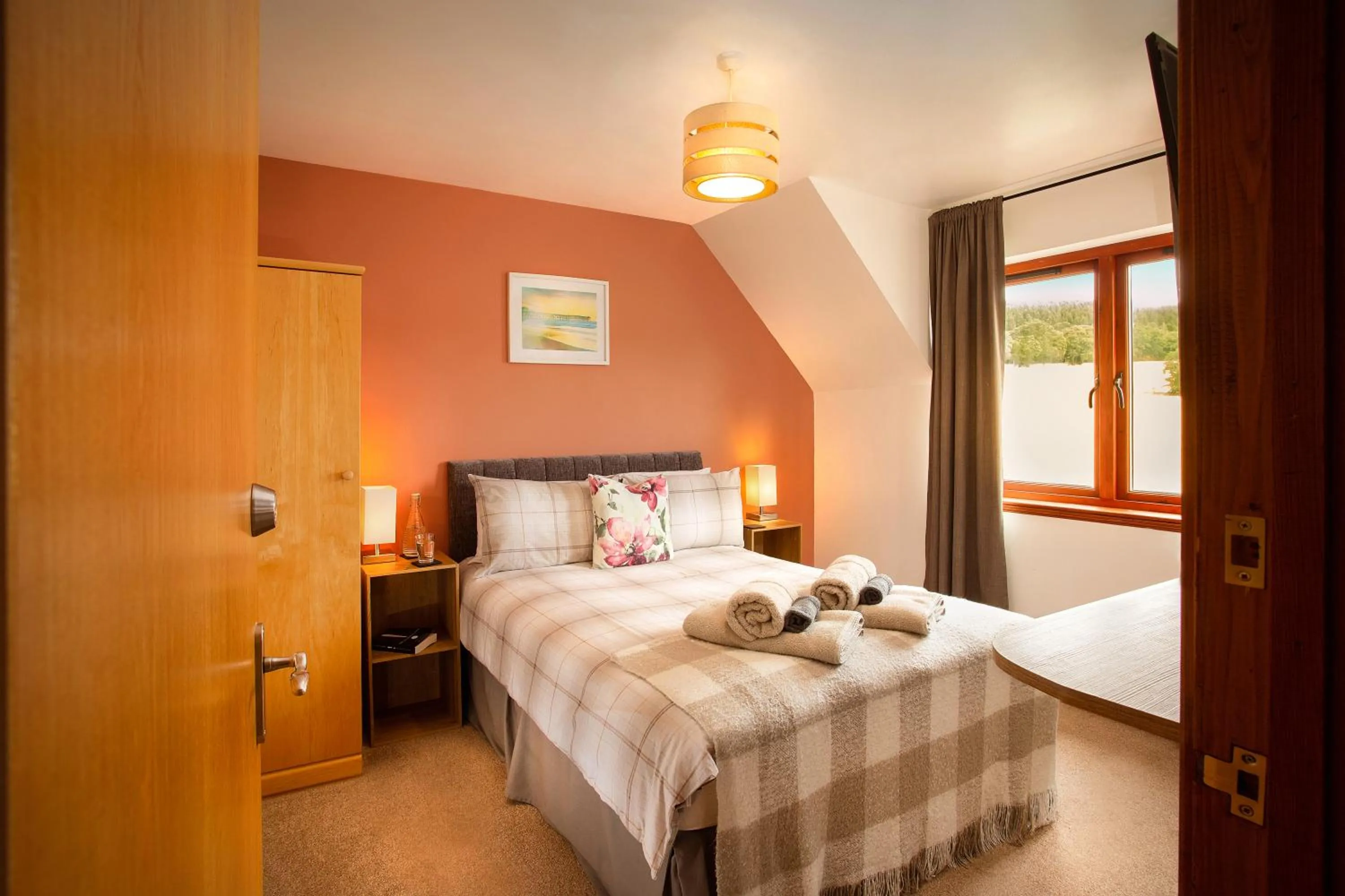 Bedroom, Bed in Beechwood Lodge