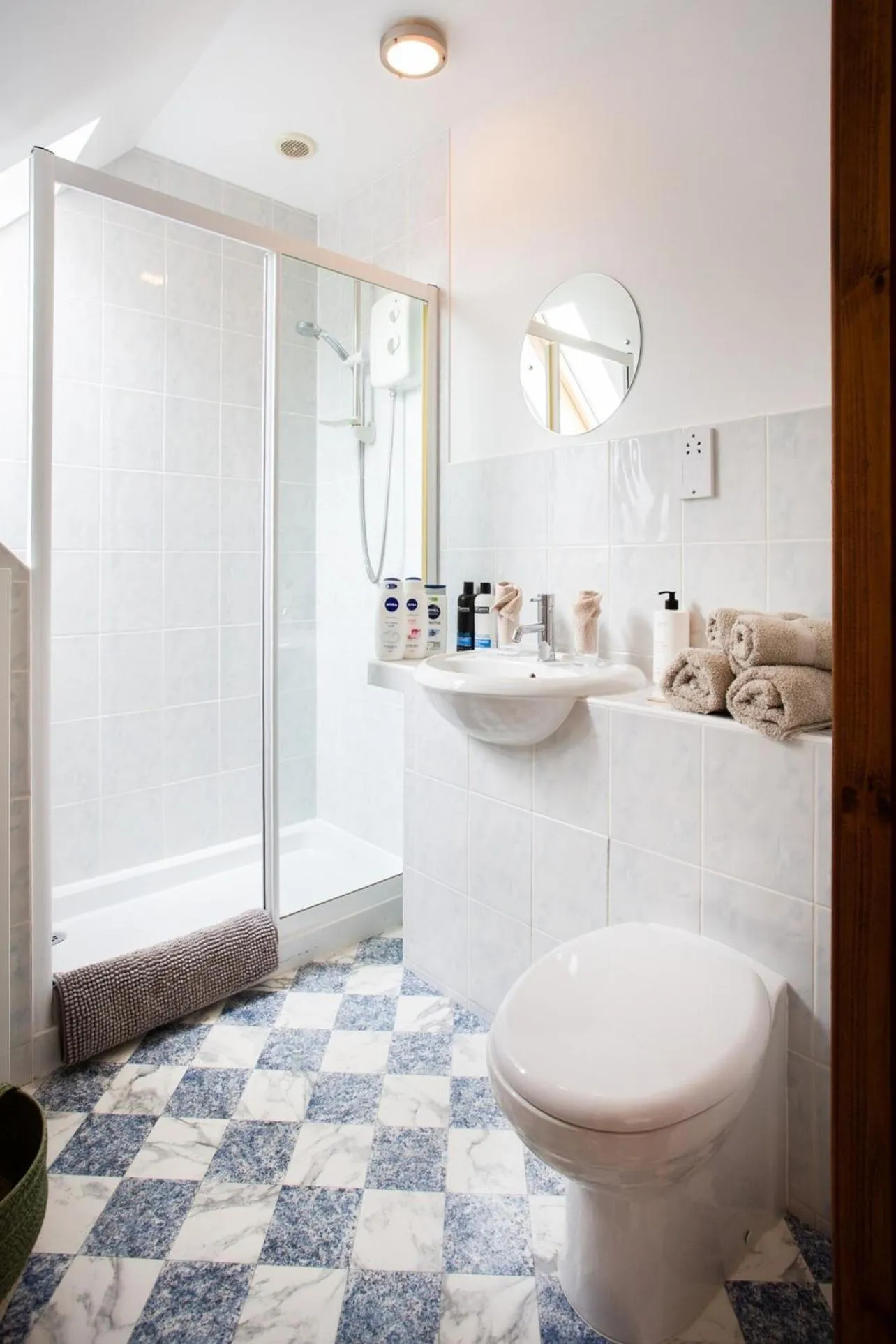 Shower in Beechwood Lodge