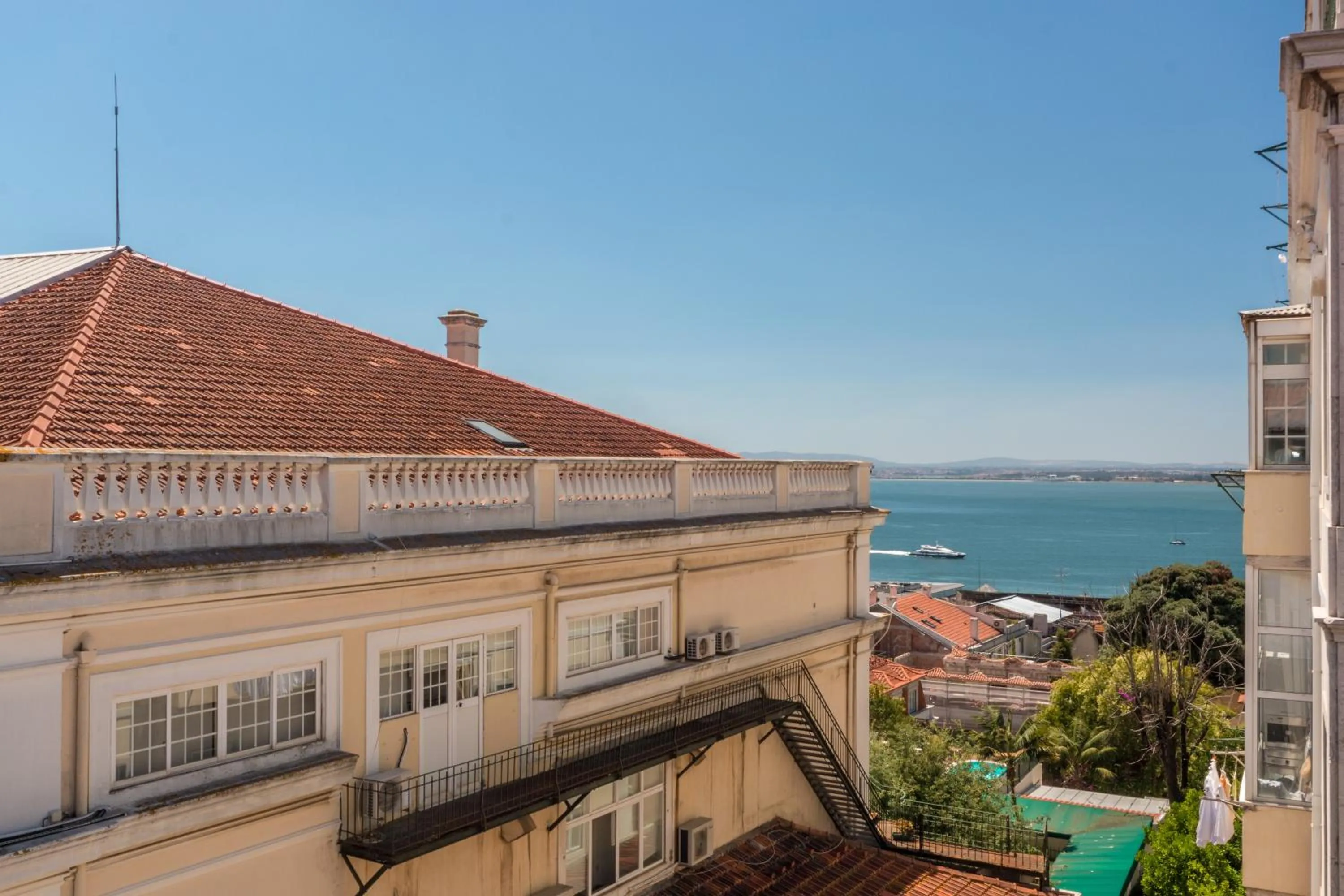 River view in Chiado 44