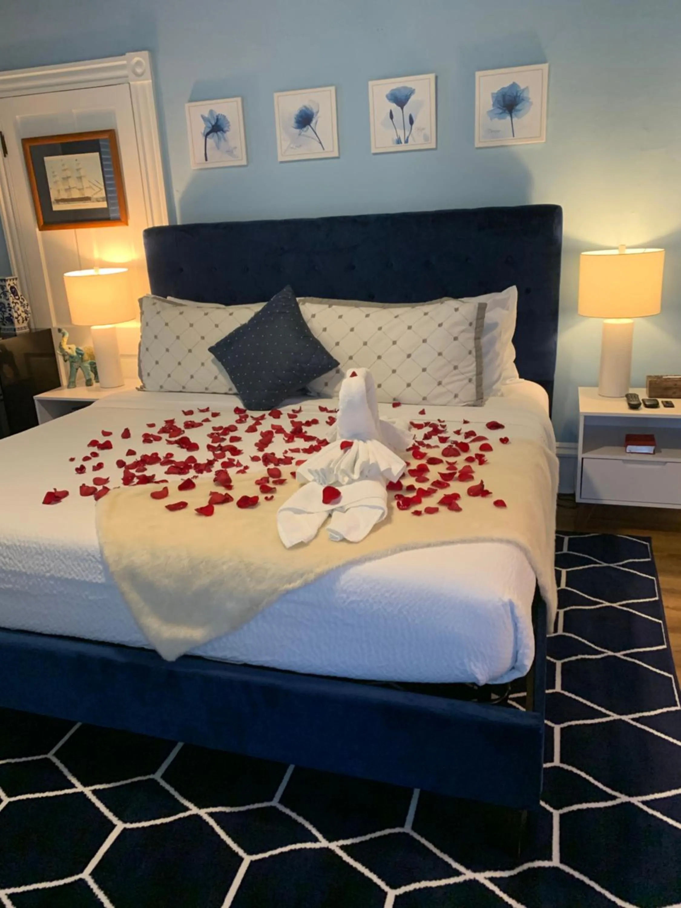 Bed in Peace & Plenty Inn Bed and Breakfast Downtown St Augustine-Adults Only