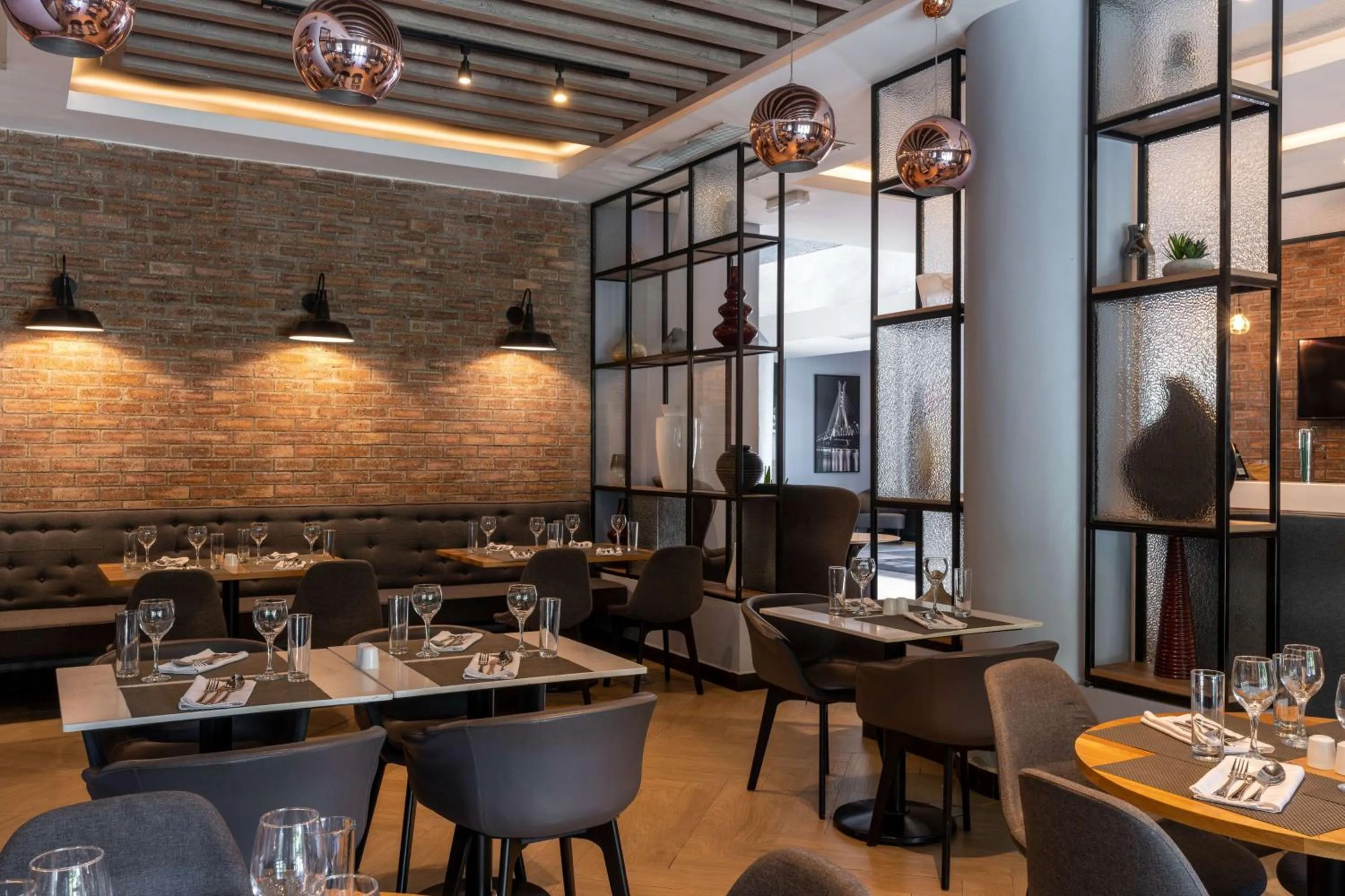 Restaurant/places to eat in Park Inn by Radisson, Lagos Victoria Island