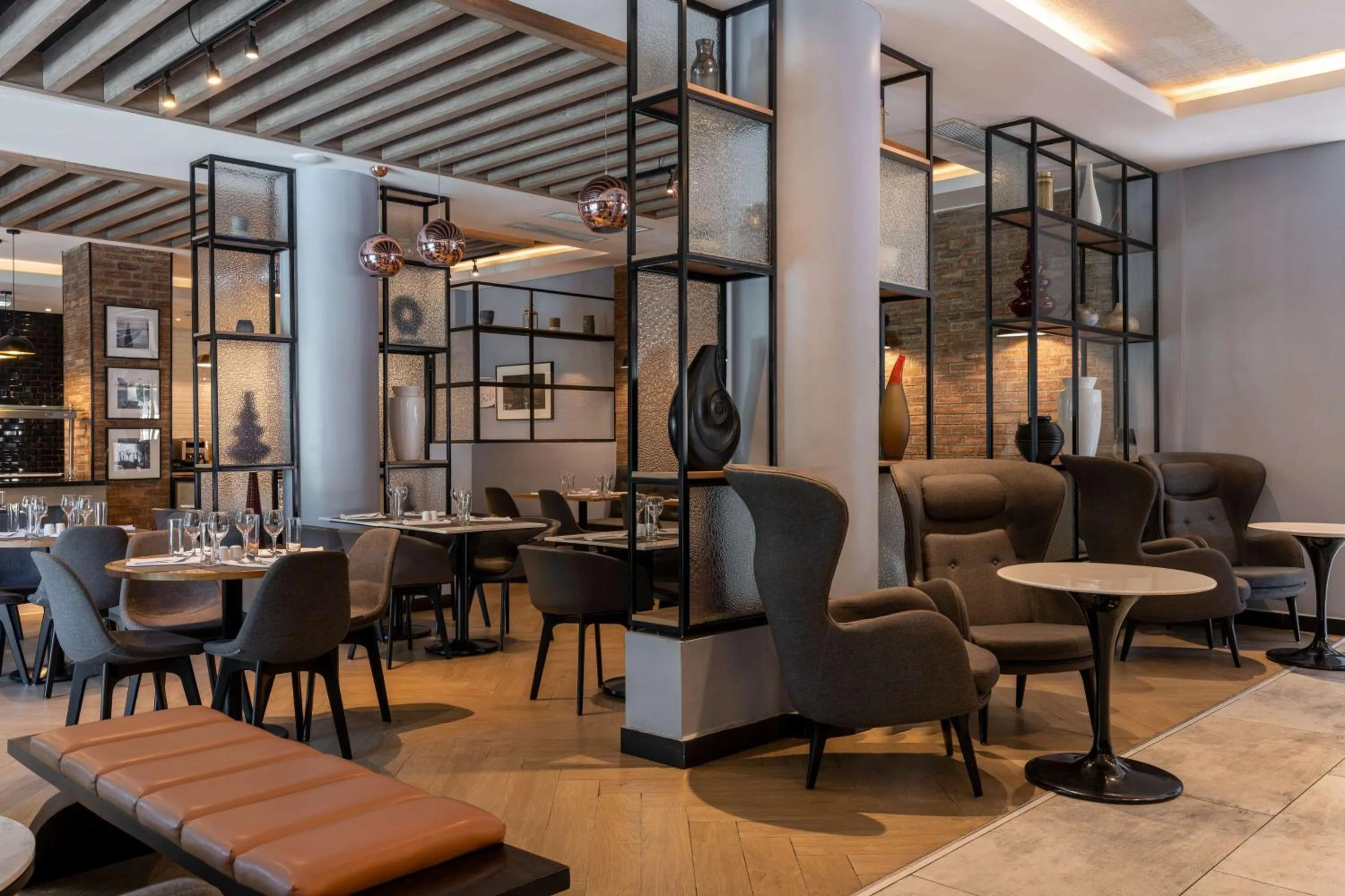 Restaurant/places to eat in Park Inn by Radisson, Lagos Victoria Island