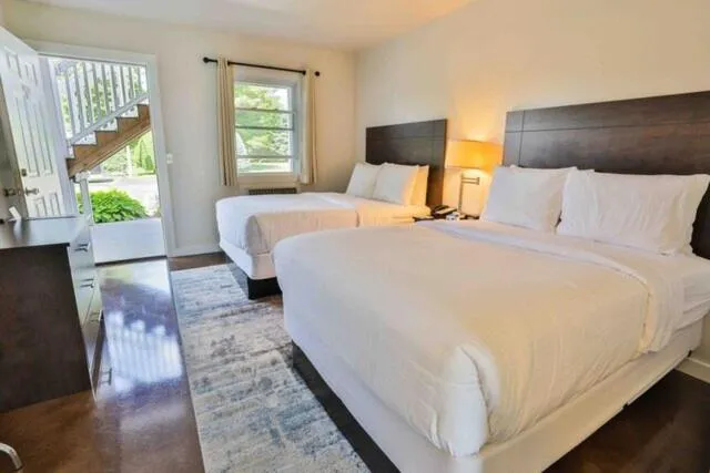 Nader's Motel & Suites