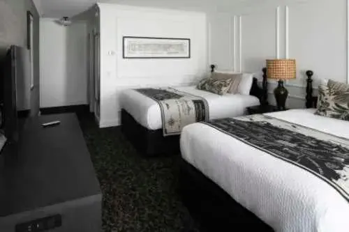 Superior Double Room with Two Double Beds in Cow Hollow Inn and Suites Superior Double Room with Two Double Beds in Cow Hollow Inn and Suites