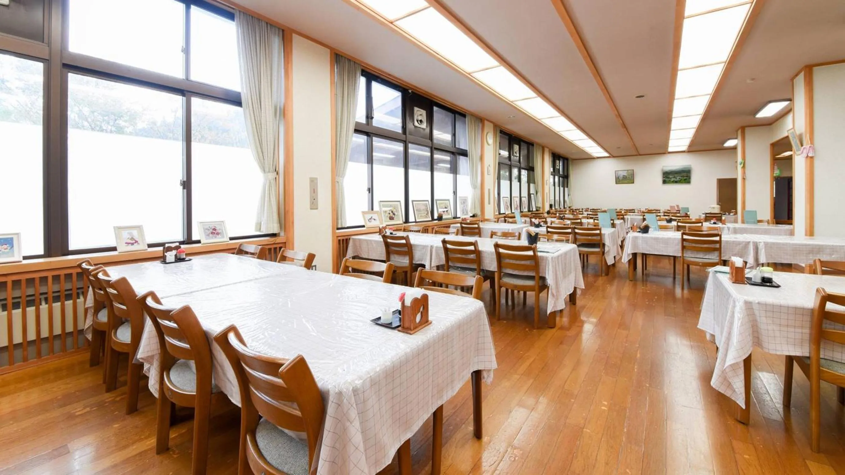 Restaurant/places to eat in Hotel Yunotaniso