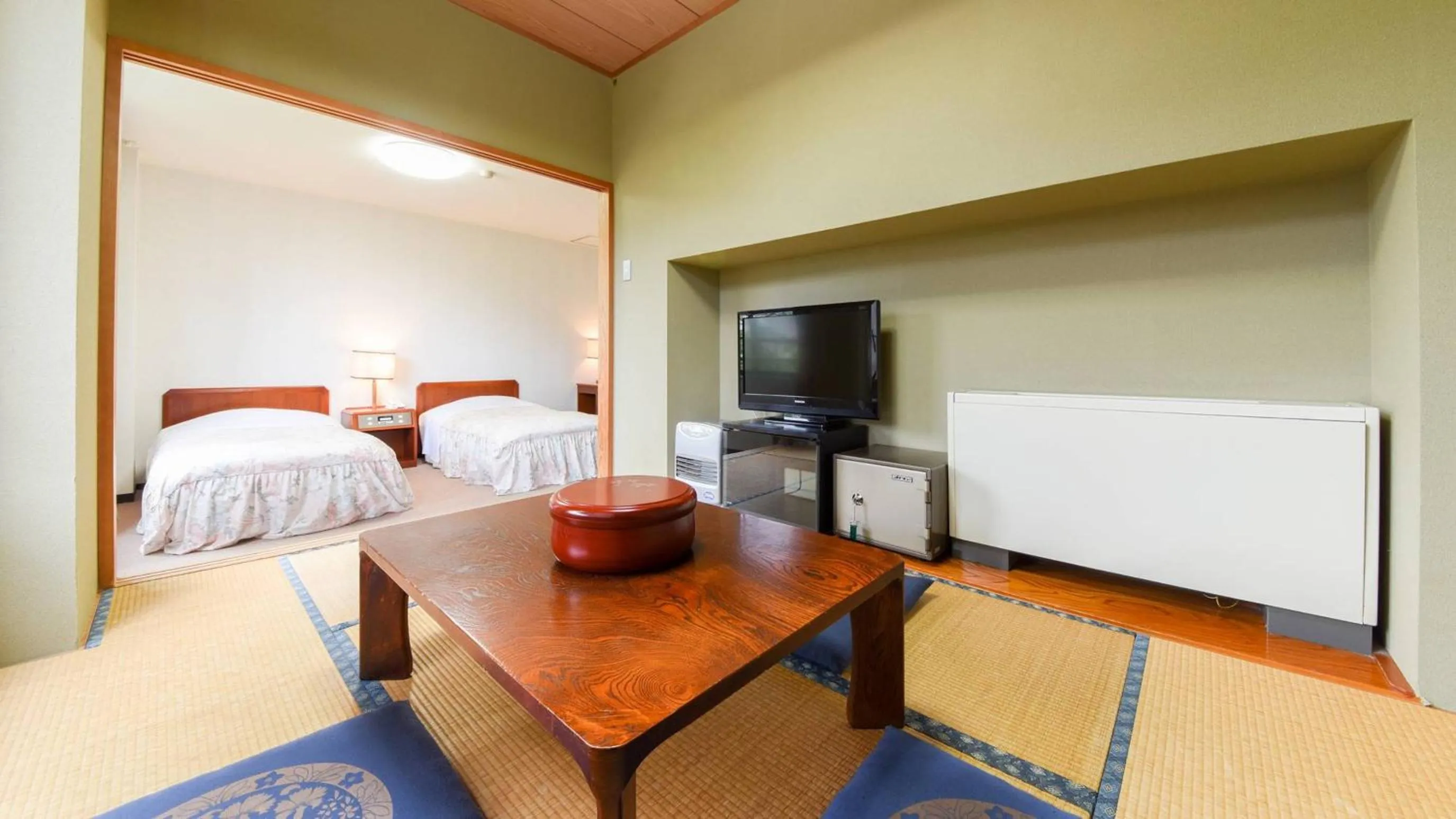 Photo of the whole room, Bed in Hotel Yunotaniso