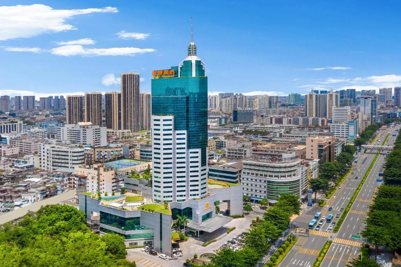 Property building in Hotel Silverland