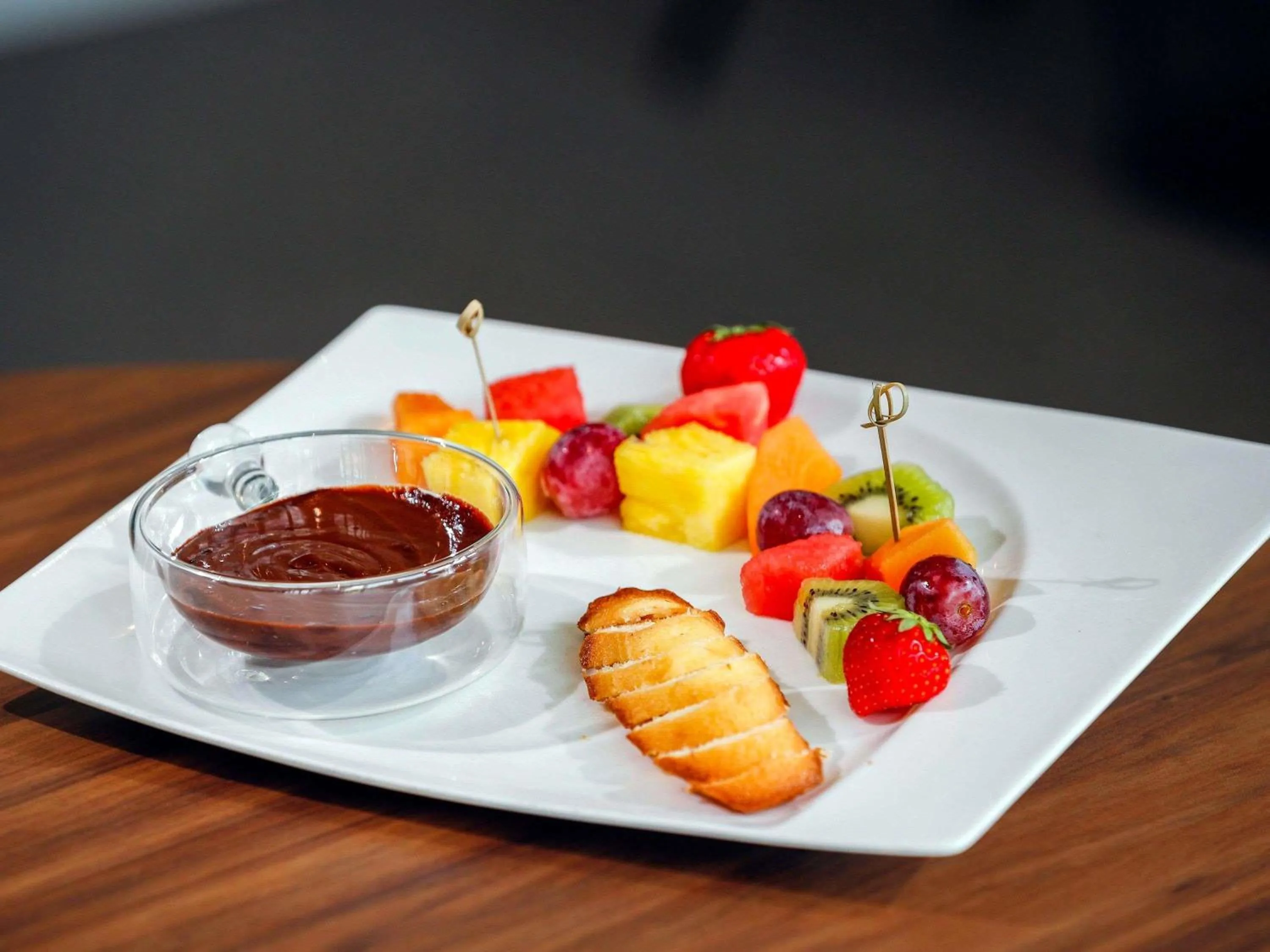 Restaurant/places to eat in Ibis Luxembourg Airport