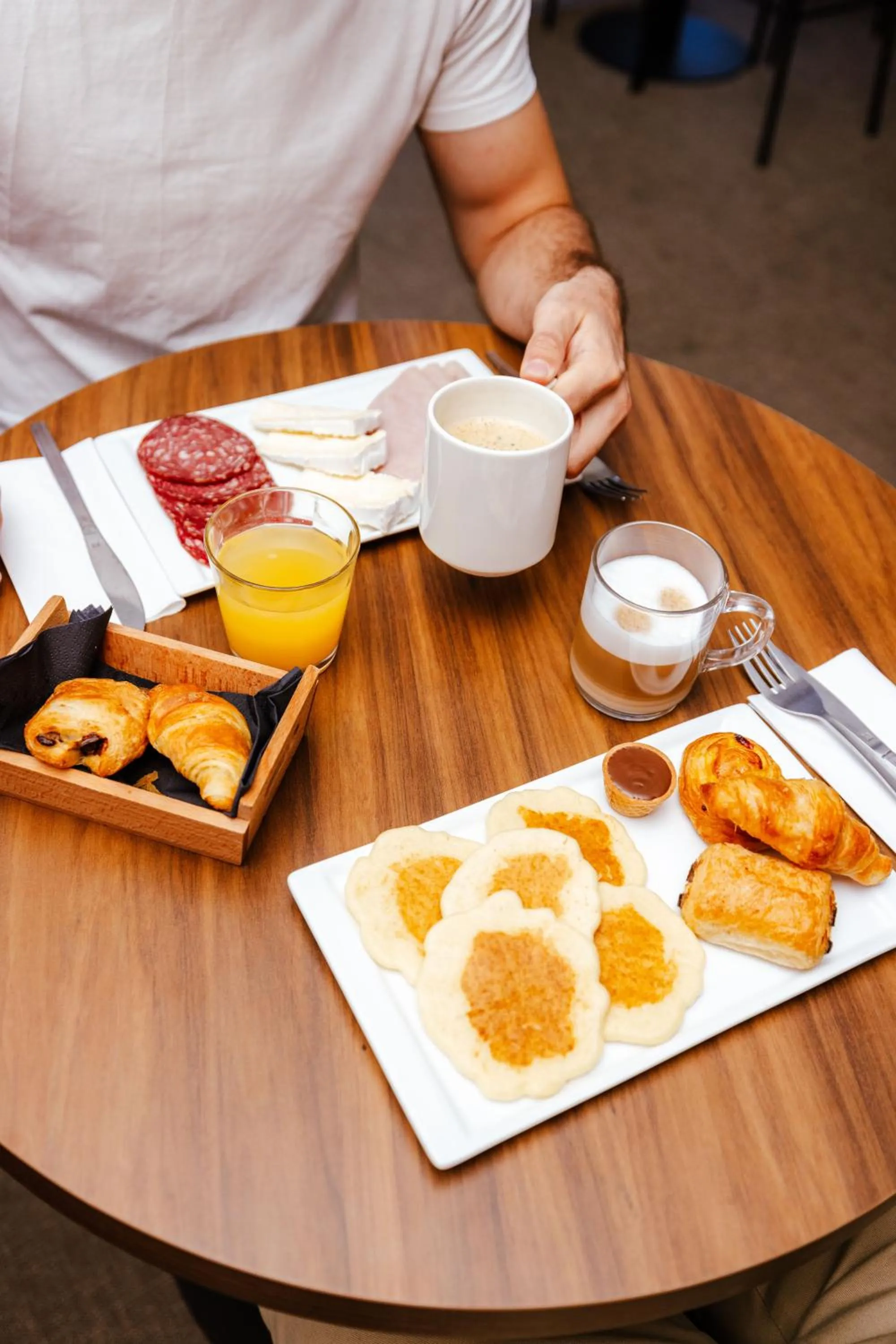 Coffee/tea facilities in Ibis Luxembourg Airport