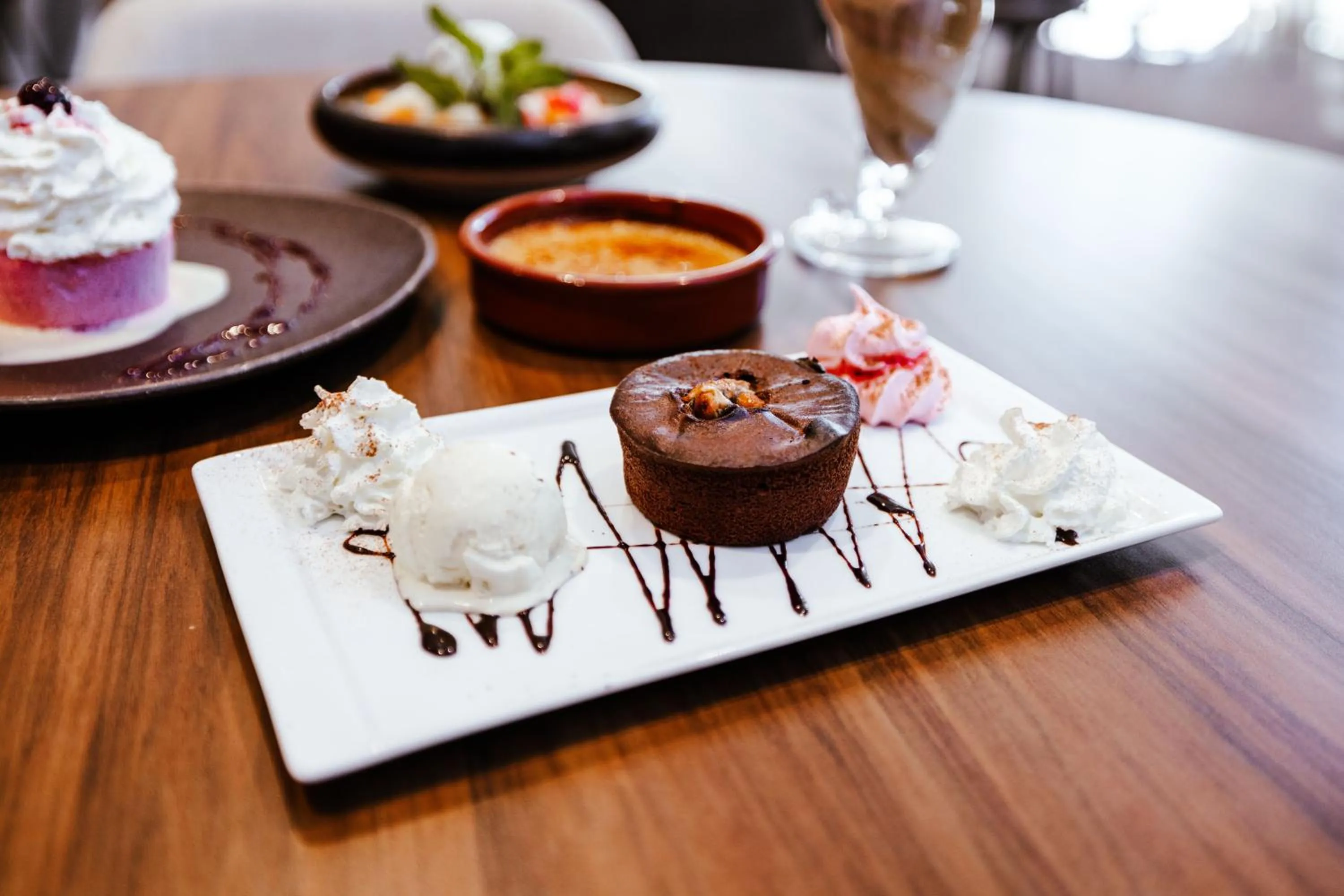 Restaurant/places to eat in Ibis Luxembourg Airport